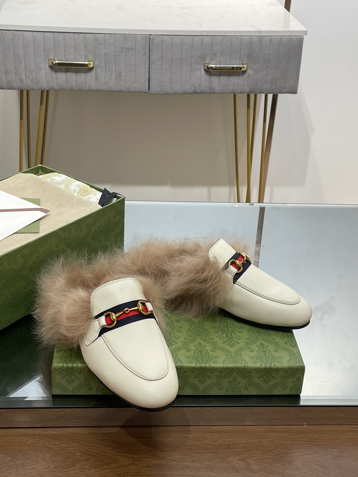 Gucci Princetown Leather Slipper with Horsebit Detail 3 i1691489895 9261 8