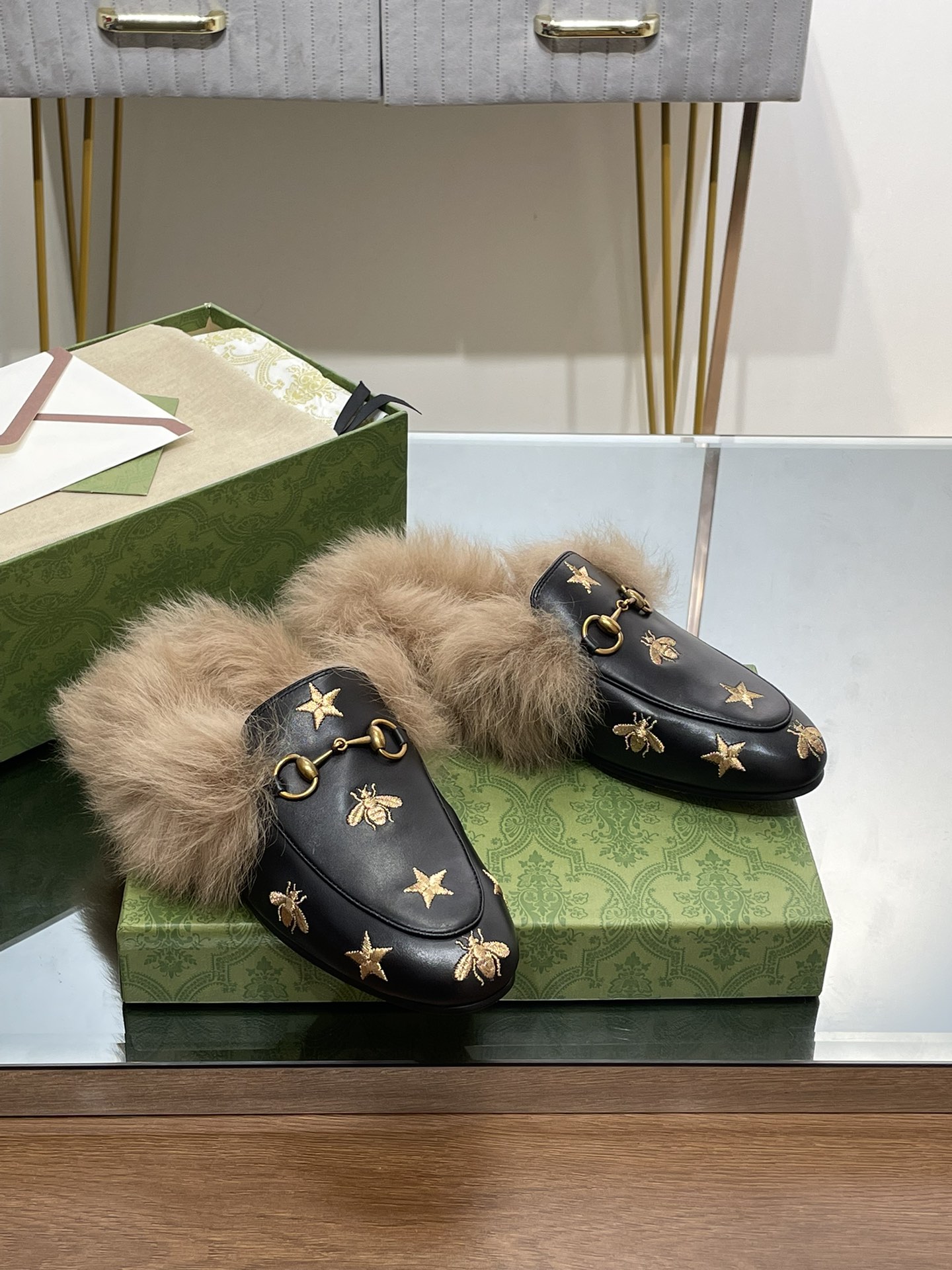 Gucci Princetown Leather Slipper with Horsebit - Luxurious & Timeless 4 i1691490146 1345 1