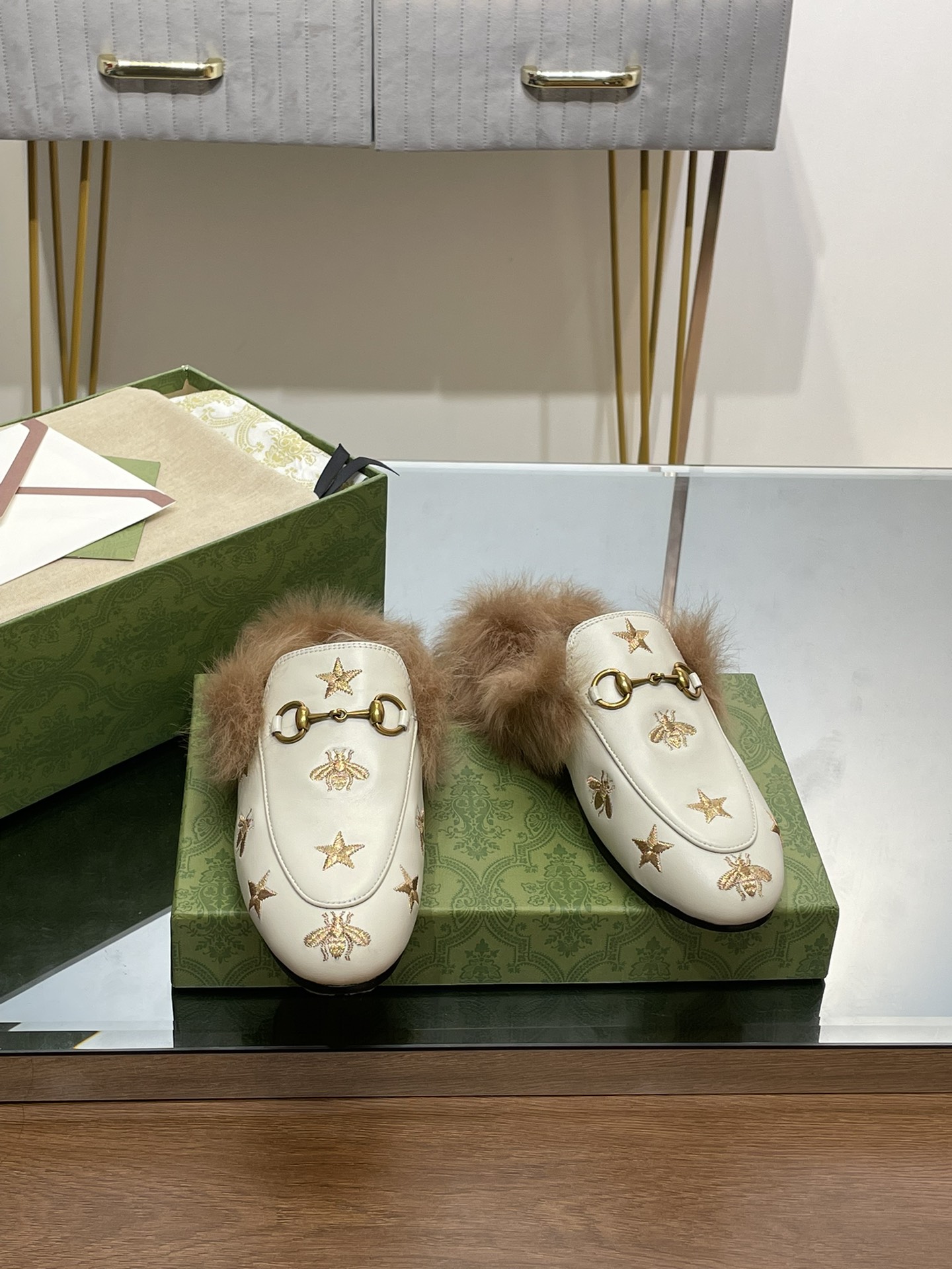 Gucci Princetown Leather Slipper with Horsebit - Luxurious Comfort 3 i1691490233 8611 0