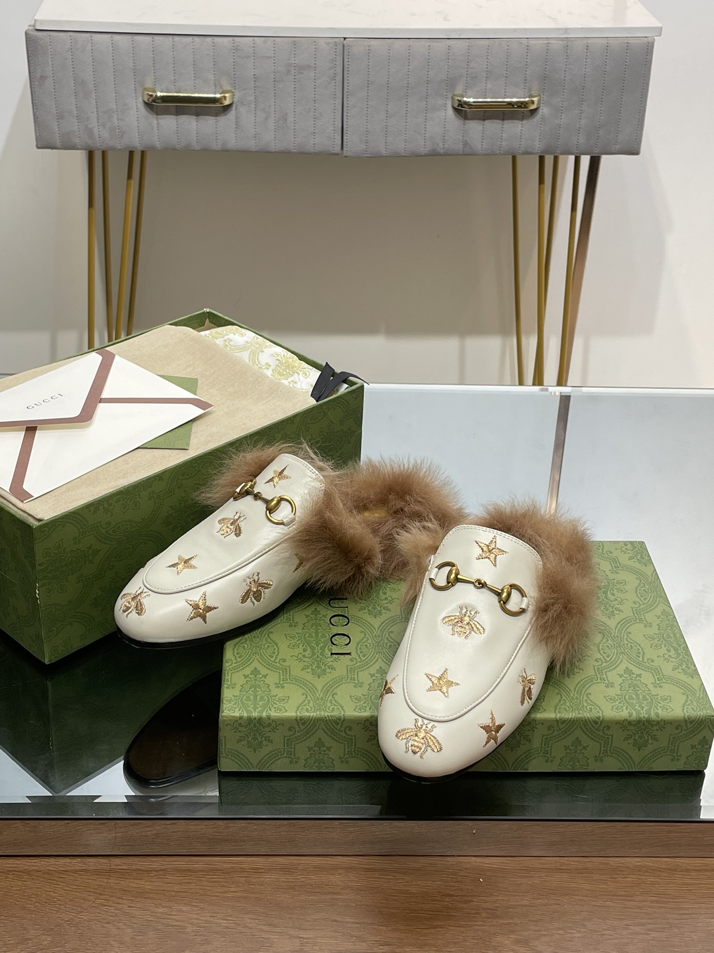 Gucci Princetown Leather Slipper with Horsebit - Luxurious Comfort 8 i1691490233 8729 5