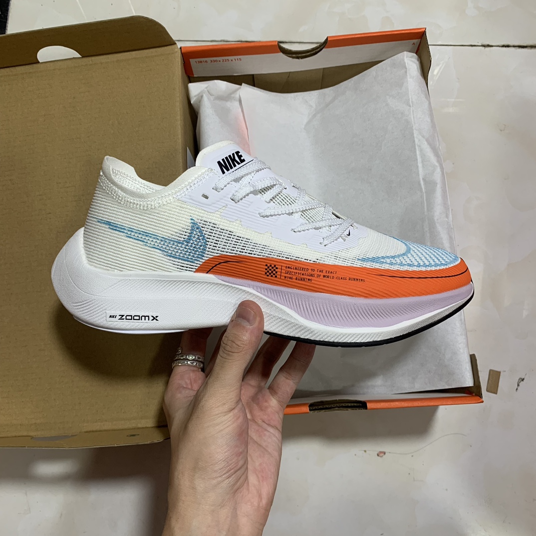Nike Zoomx Vaporfy Next% 2 Número de producto: CU4123 102. Tallas: 36 36.5 37.5 38 38.5 39 40 40.5 41 42 42.5 43 44 45