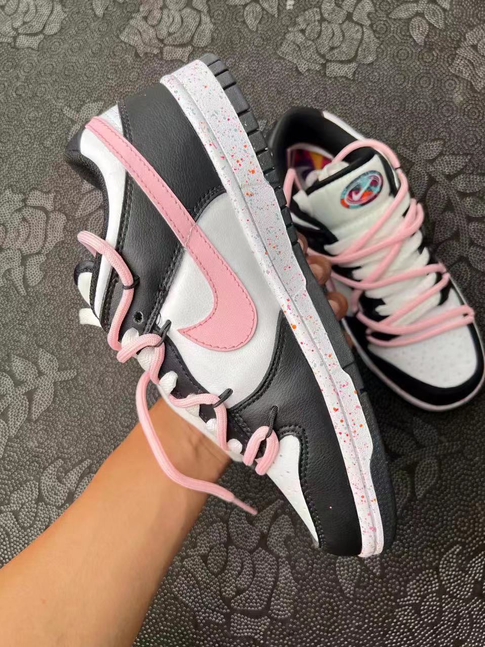 ? 正品定制 Nike Dunk Low Multi-Color Swoosh 情人节低帮 黑粉?