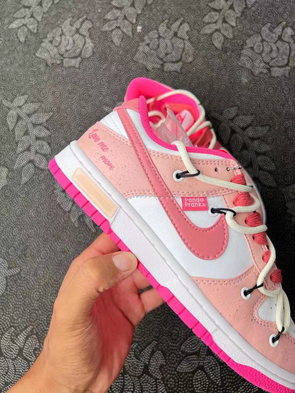 正品定制Nike Dunk Low 熊猫恶作剧 夏日主题朱颜粉面 粉白配色