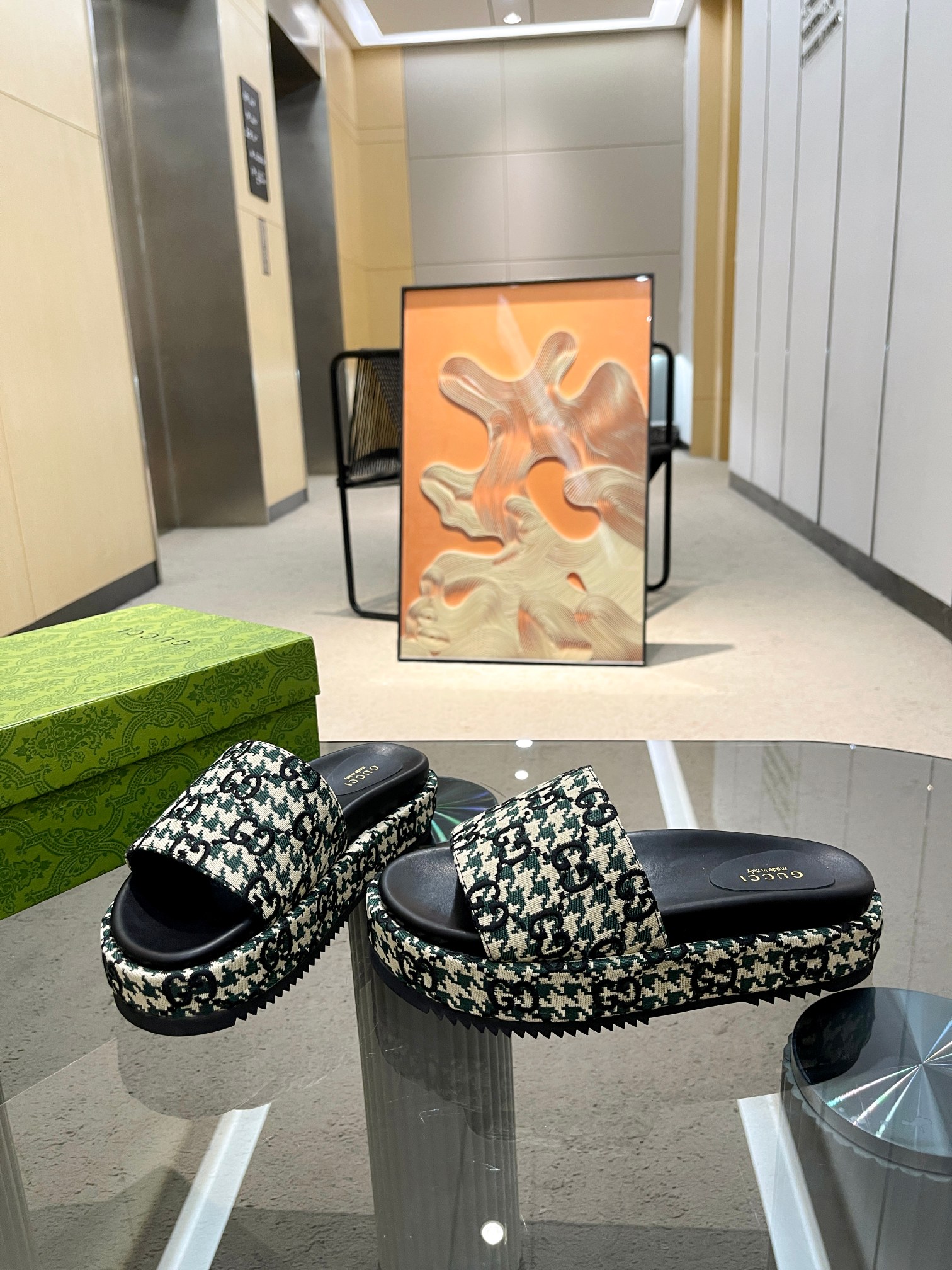Gucci Limited Edition Platform Slides with Houndstooth Pattern 4 a1691585095932 1505