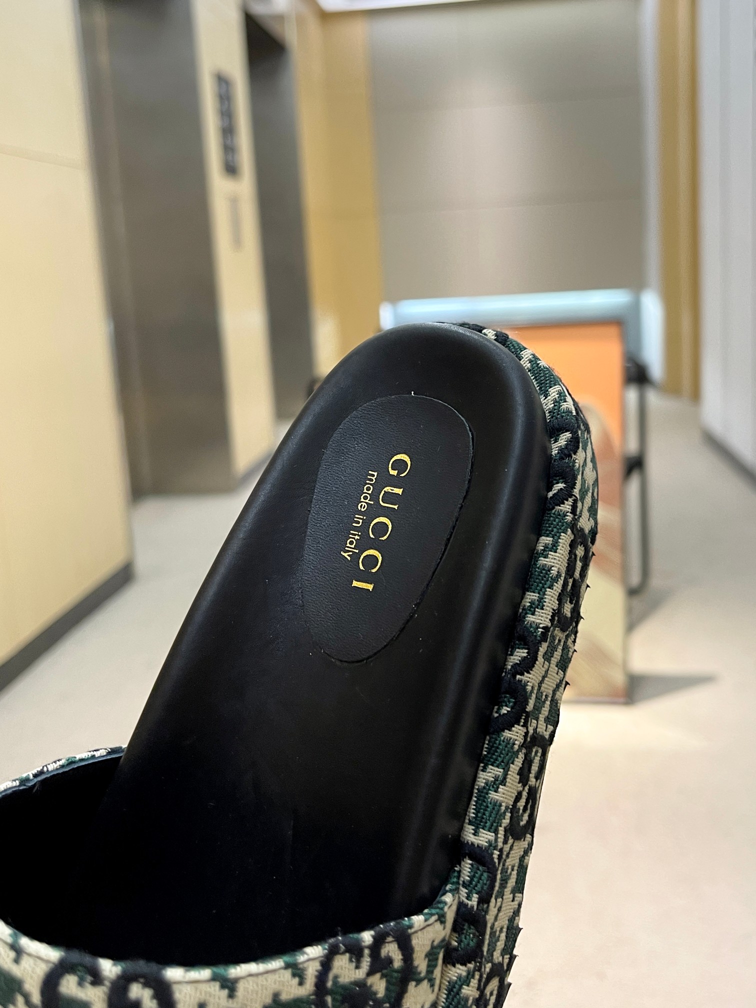 Gucci Limited Edition Platform Slides with Houndstooth Pattern 10 a1691585098139 0763