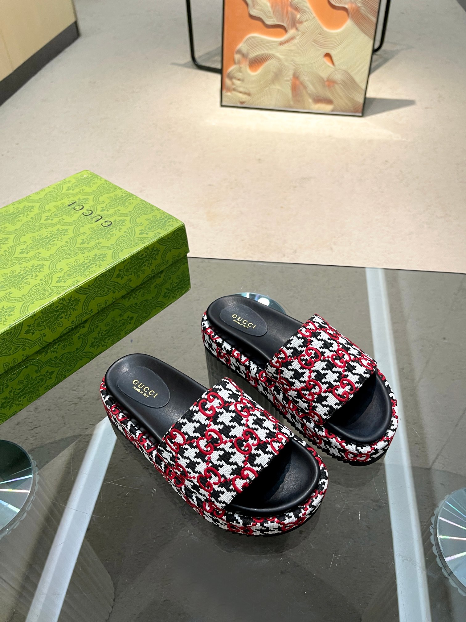 Gucci Gci Limited Edition Platform Slides, Houndstooth Pattern, Comfortable 1 Gucci Gci Limited Edition Platform Slides, Houndstooth Pattern, Comfortable