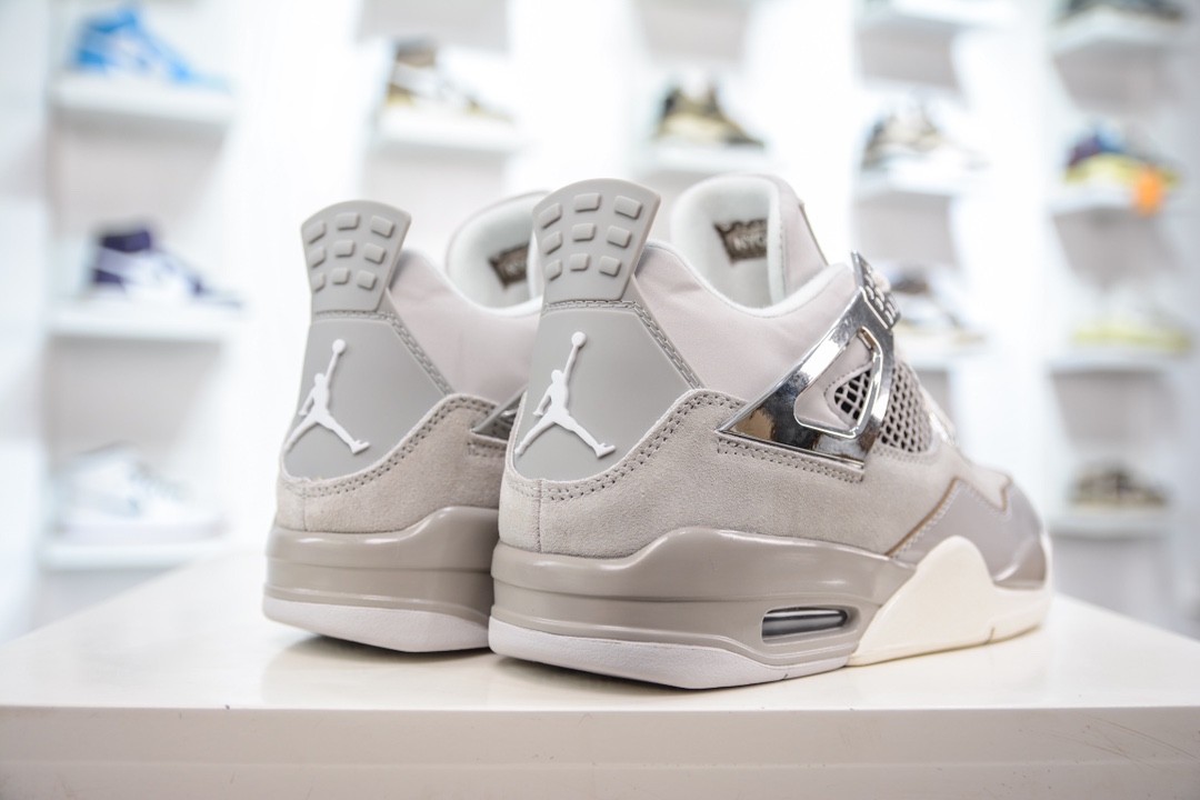 Air Jordan 4 Retro ”Lihgt lron Ore” Suede Gray AQ9129-001