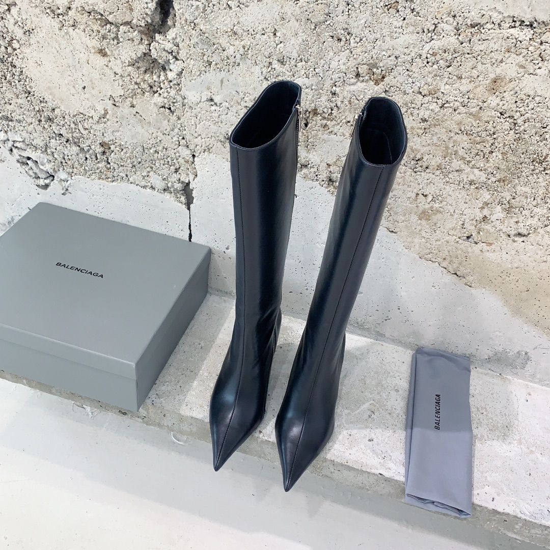 NO:461190,Long boots [BALENCIAGA*] The blogger of the new autumn and winter pointed-toe boots ins and fashion editors of major magazines are all in a pair of rebellious punks. Bad Girl's Dream Boots Original 1:1 customized calfskin fabric, sheepskin lining, Italian imported leather sole, heel height 10cm, size 35-39# (40# can be customized without return), boots, balenciaga, boots, cowhide, sheepskin, Leather soles19860909长靴【BALENCIAGA*】秋冬新款尖头靴ins的博主和各大杂志时尚编辑都人手一双叛逆朋克,Bad Girl的梦中情靴原版1:1订制小牛皮面料,羊皮内里,意大利进口真皮大底,跟高10cm,码数35-39#（40#可订做不退换）,靴子,balenciaga,boots,cowhide,sheepskin,Leather soles,Women's Shoes