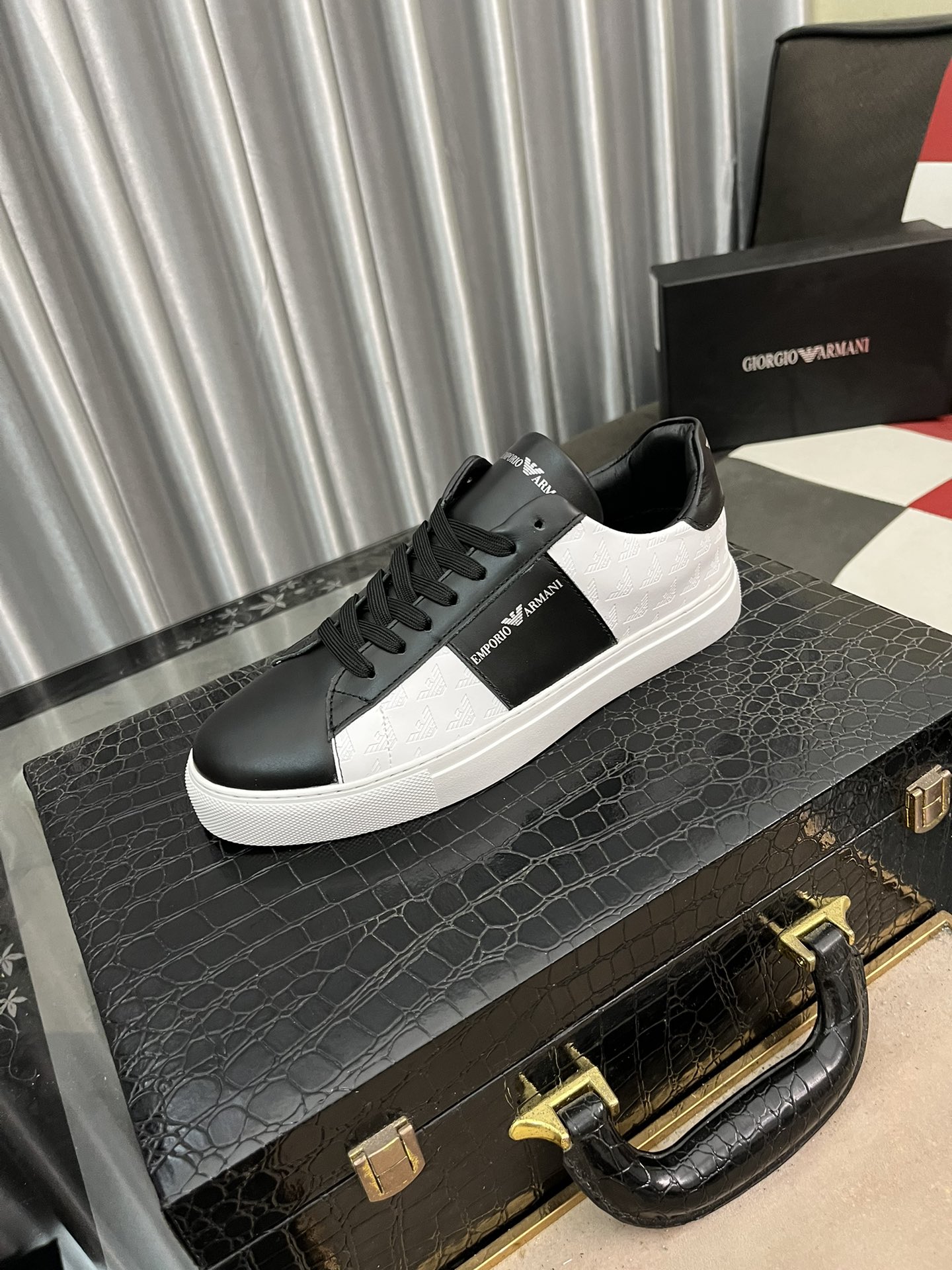 P: [Armani] hombres nuevos zapatos casuales modelos de marea, mano de obra de alta calidad, la moda