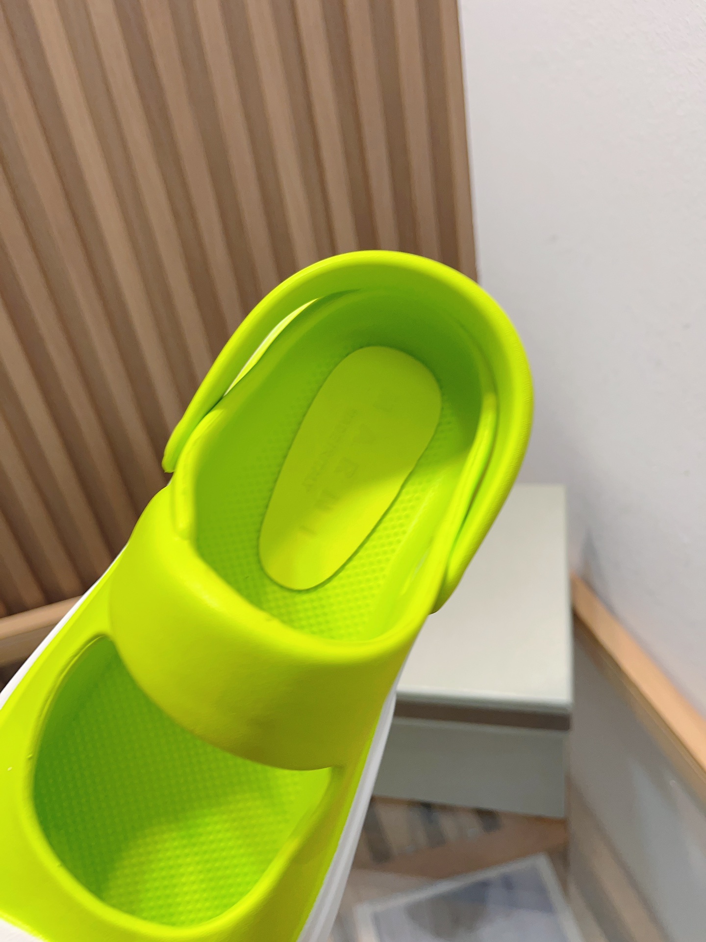 Manrimani’s Big Head Rubber Sandals: Cute, Lightweight, Long Legs, Integrated Design - 图片 5