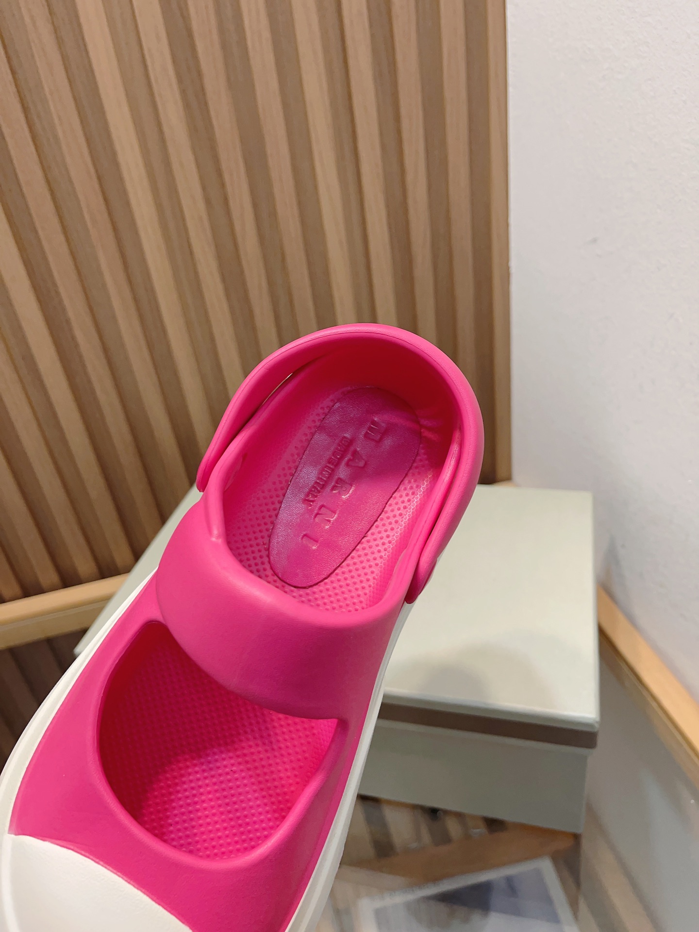Manrimani Big Head Rubber Sandals: Cute Design, Lightweight, Comfortable, and Stylish. - 图片 5
