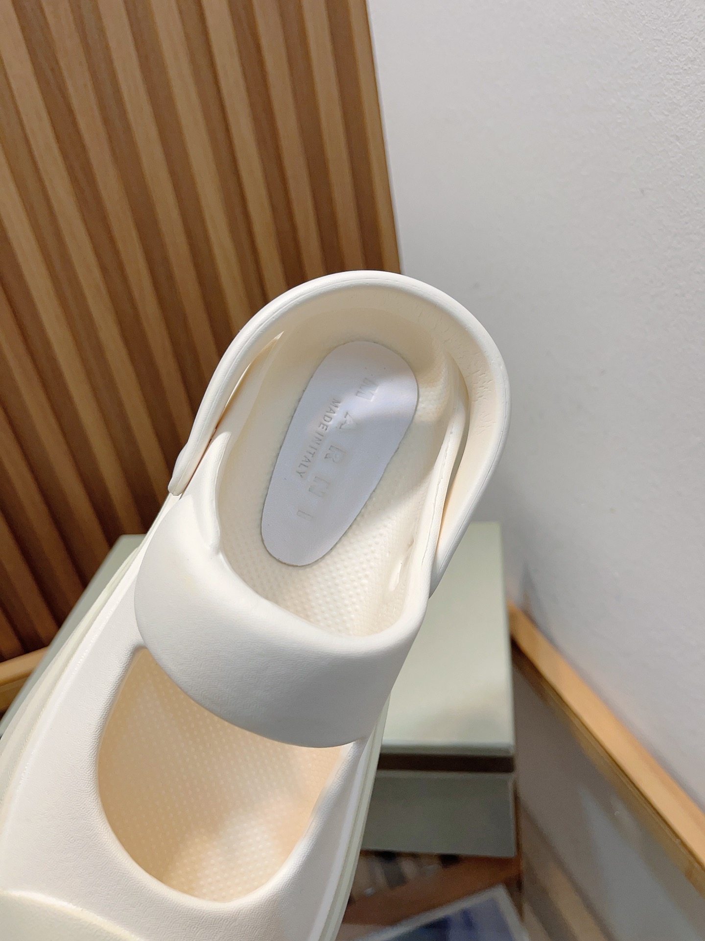 Manrimani’s Cute Big Head Rubber Sandals: Lightweight, Comfortable, and Stylish. - 图片 5