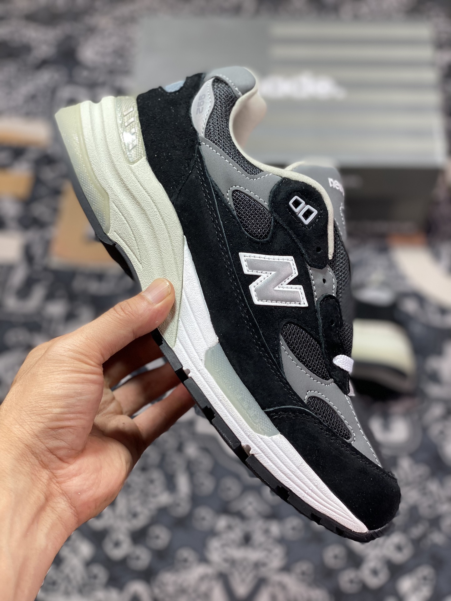 New Balance M992EB Retro Casual Running Shoes