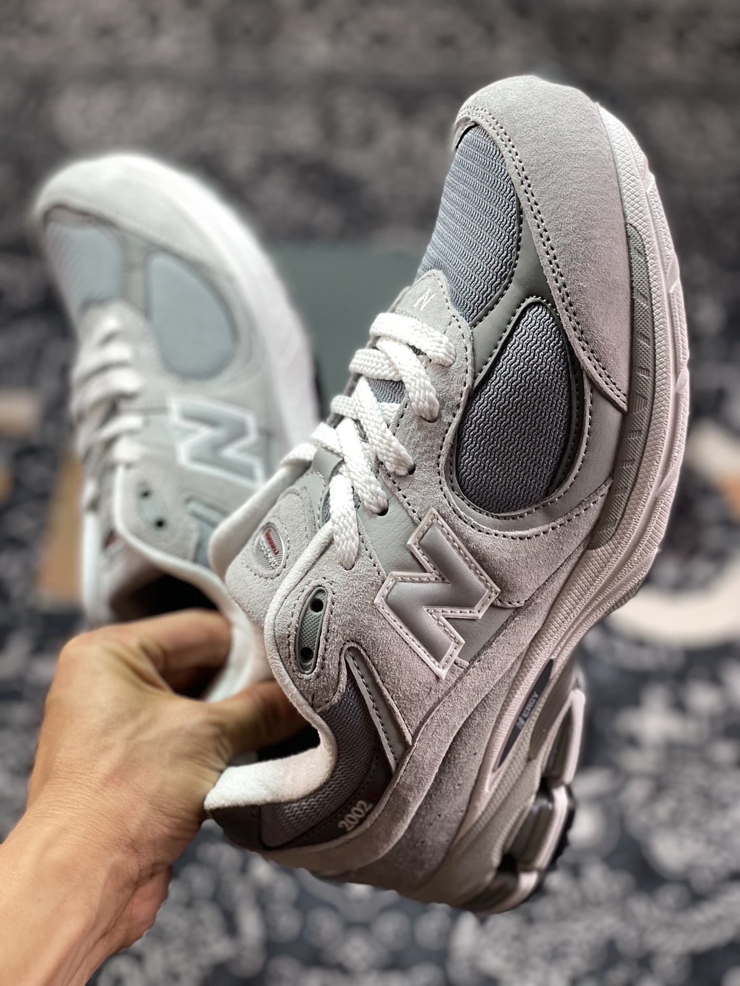 New Balance 2002R ”Light Dark Grey” series low-top retro dad jogging shoes ”3m reflective light gray distressed” M2002R