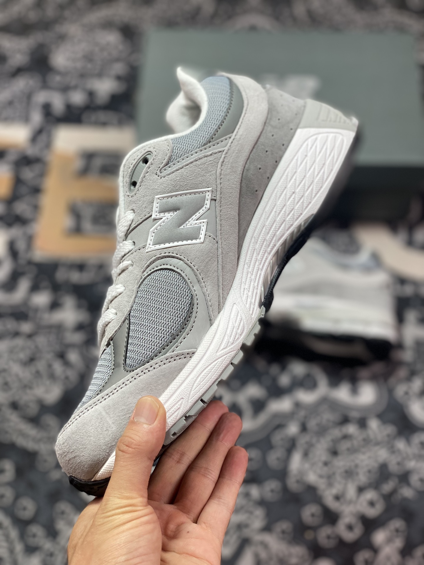 New Balance 2002R ”Light Dark Grey” series low-top retro dad jogging shoes ”3m reflective light gray distressed” M2002R