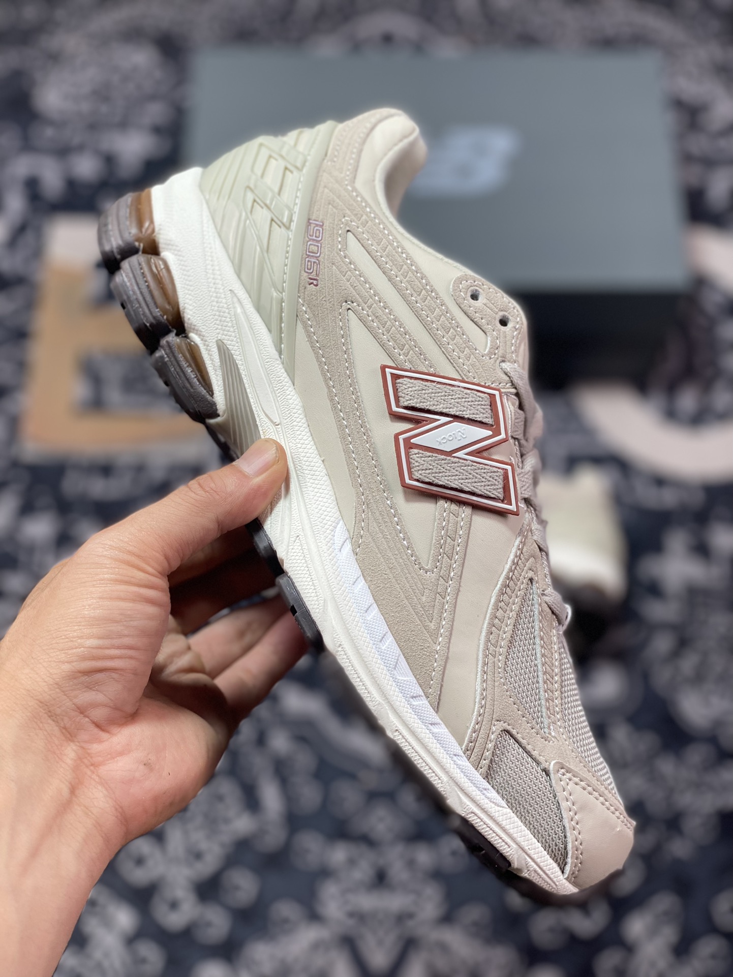 New Balance M1906R series retro dad style casual sports jogging shoes ”Light Khaki Red” M1906RFT