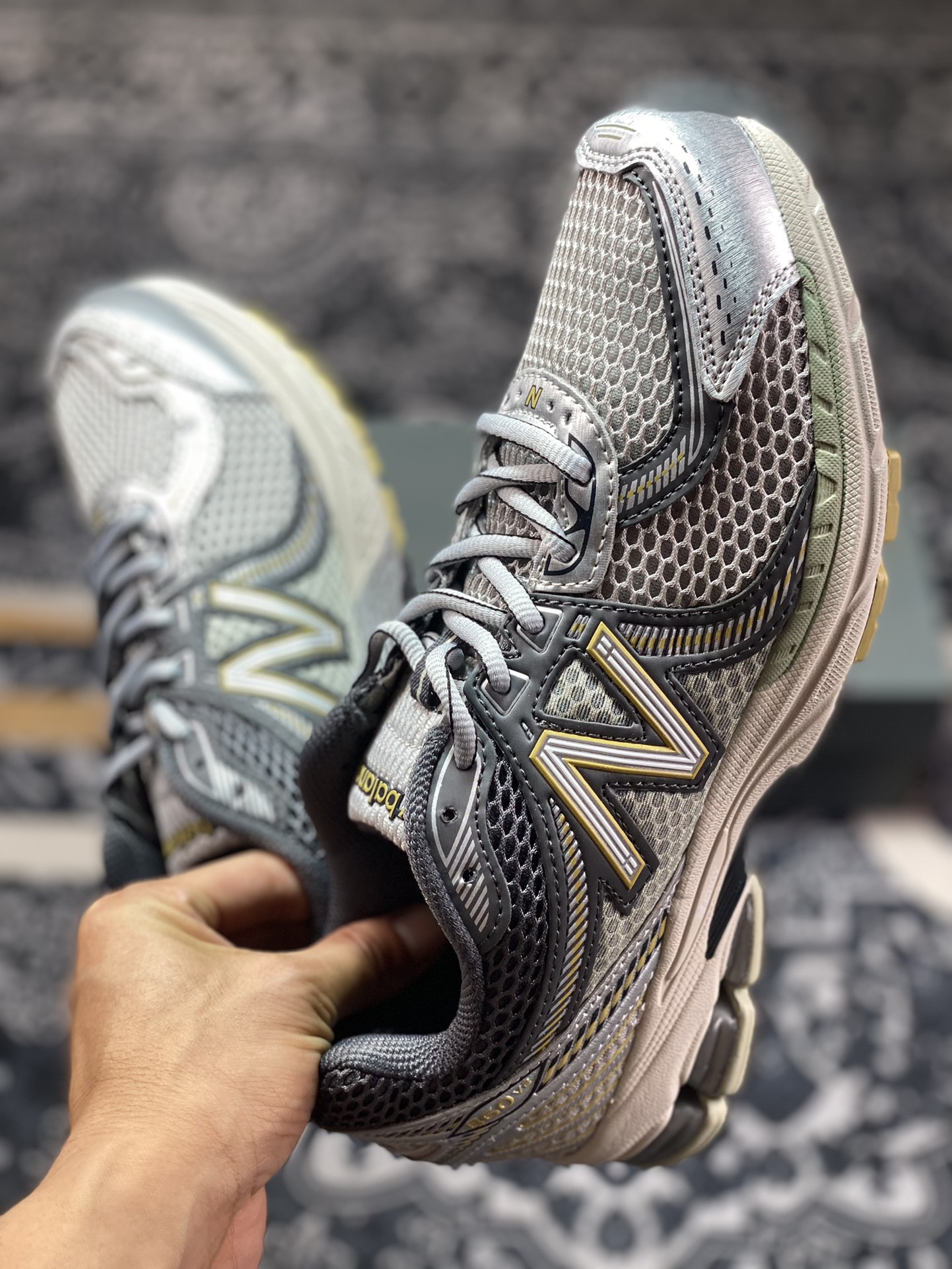 New Balance ML860V2 series low-top classic retro dad style casual sports jogging shoes ”Silver Gray Dark Gray Yellow” ML860KR2