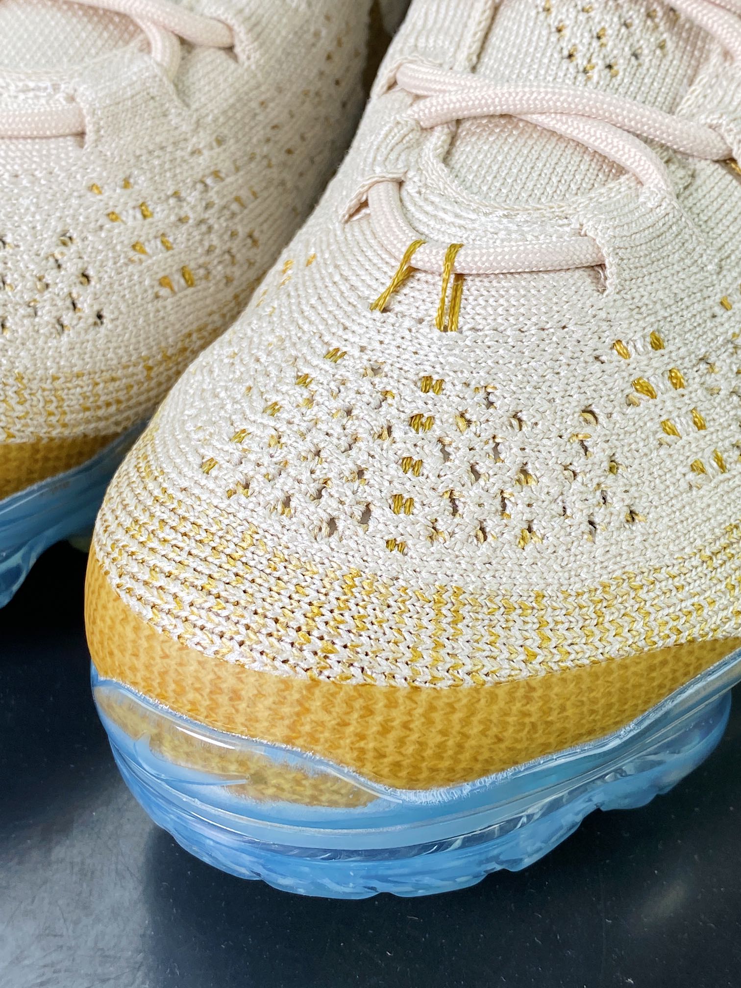 Air VaporMax 2023 Flyknit FK”Tan” 2023 Air Cushion Series Low-Top Running Shoes ”Light Khaki Gilded Hook” DV1678-100