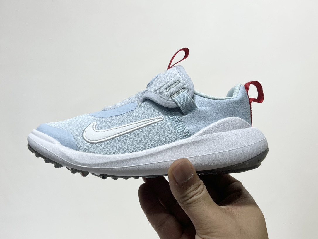 图片[4]-NK 春夏新款E赤足系列一脚蹬轻便缓震儿童运动鞋 尺码：24-37码 E赤足系列，升级网面透气舒适☁️ 升级橡胶耐磨防滑大底，脚感更舒适✔️ 松紧带一脚蹬设计，穿脱快人一步✌🏻 精致刺绣LOGO，简约时髦又洋气✨-选品中心