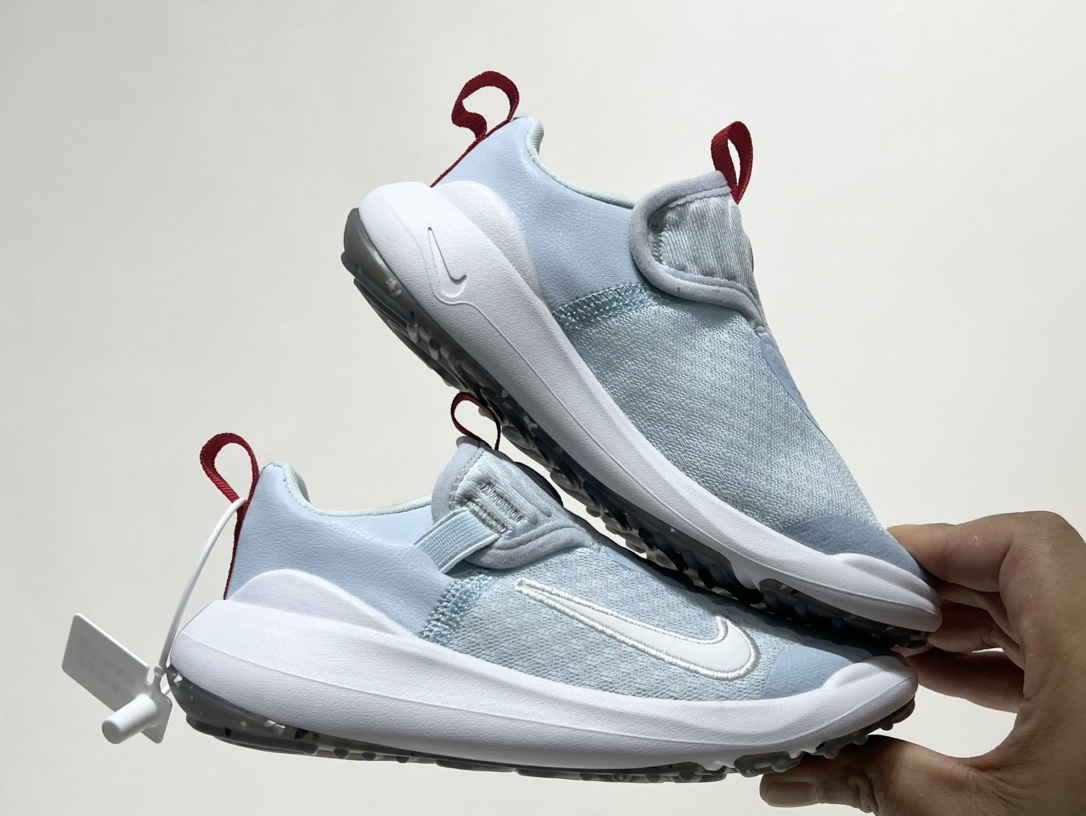 图片[9]-NK 春夏新款E赤足系列一脚蹬轻便缓震儿童运动鞋 尺码：24-37码 E赤足系列，升级网面透气舒适☁️ 升级橡胶耐磨防滑大底，脚感更舒适✔️ 松紧带一脚蹬设计，穿脱快人一步✌🏻 精致刺绣LOGO，简约时髦又洋气✨-选品中心