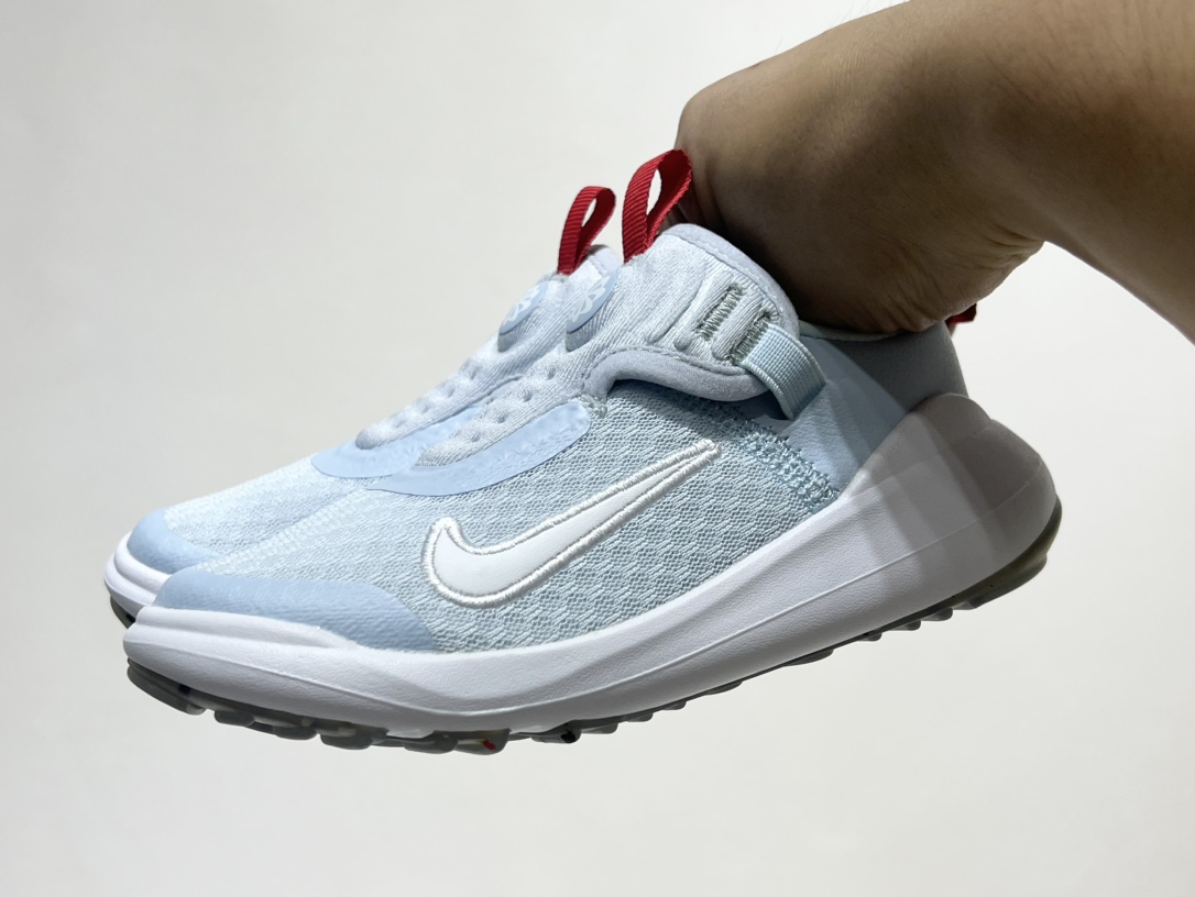 图片[2]-NK 春夏新款E赤足系列一脚蹬轻便缓震儿童运动鞋 尺码：24-37码 E赤足系列，升级网面透气舒适☁️ 升级橡胶耐磨防滑大底，脚感更舒适✔️ 松紧带一脚蹬设计，穿脱快人一步✌🏻 精致刺绣LOGO，简约时髦又洋气✨-选品中心