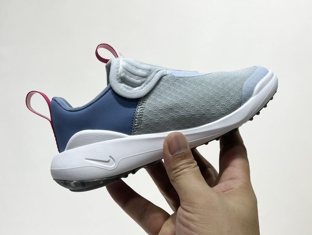 图片[6]-NK 春夏新款E赤足系列一脚蹬轻便缓震儿童运动鞋 尺码：24-37码 E赤足系列，升级网面透气舒适☁️ 升级橡胶耐磨防滑大底，脚感更舒适✔️ 松紧带一脚蹬设计，穿脱快人一步✌🏻 精致刺绣LOGO，简约时髦又洋气✨-选品中心