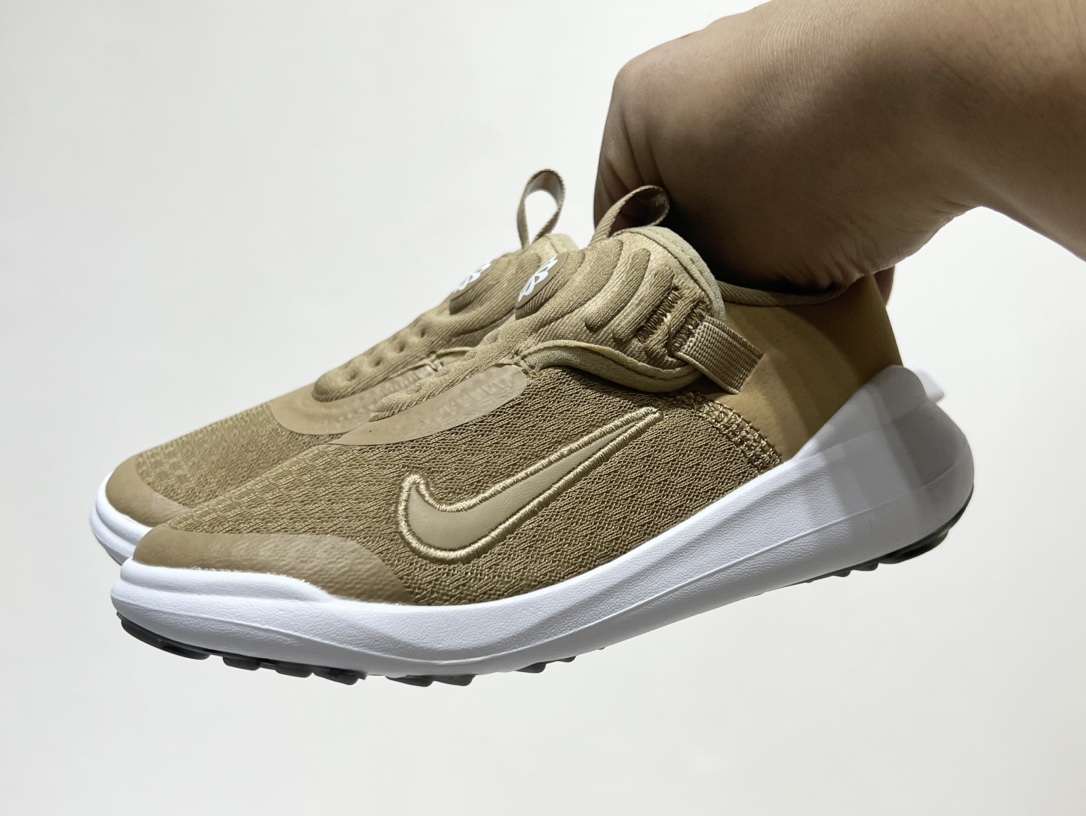 图片[2]-NK 春夏新款E赤足系列一脚蹬轻便缓震儿童运动鞋 尺码：24-37码 E赤足系列，升级网面透气舒适☁️ 升级橡胶耐磨防滑大底，脚感更舒适✔️ 松紧带一脚蹬设计，穿脱快人一步✌🏻 精致刺绣LOGO，简约时髦又洋气✨-选品中心