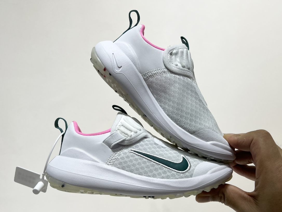 图片[9]-NK 春夏新款E赤足系列一脚蹬轻便缓震儿童运动鞋 尺码：24-37码 E赤足系列，升级网面透气舒适☁️ 升级橡胶耐磨防滑大底，脚感更舒适✔️ 松紧带一脚蹬设计，穿脱快人一步✌🏻 精致刺绣LOGO，简约时髦又洋气✨-选品中心