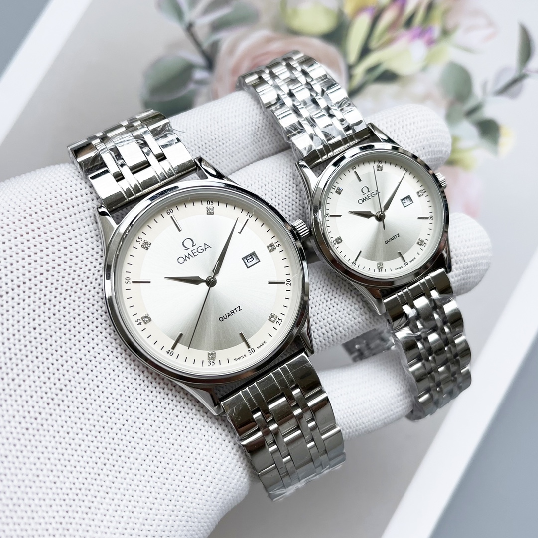 Elegant OMEGA Couples Watch Set with White Gold and Steel, 20 Euros.