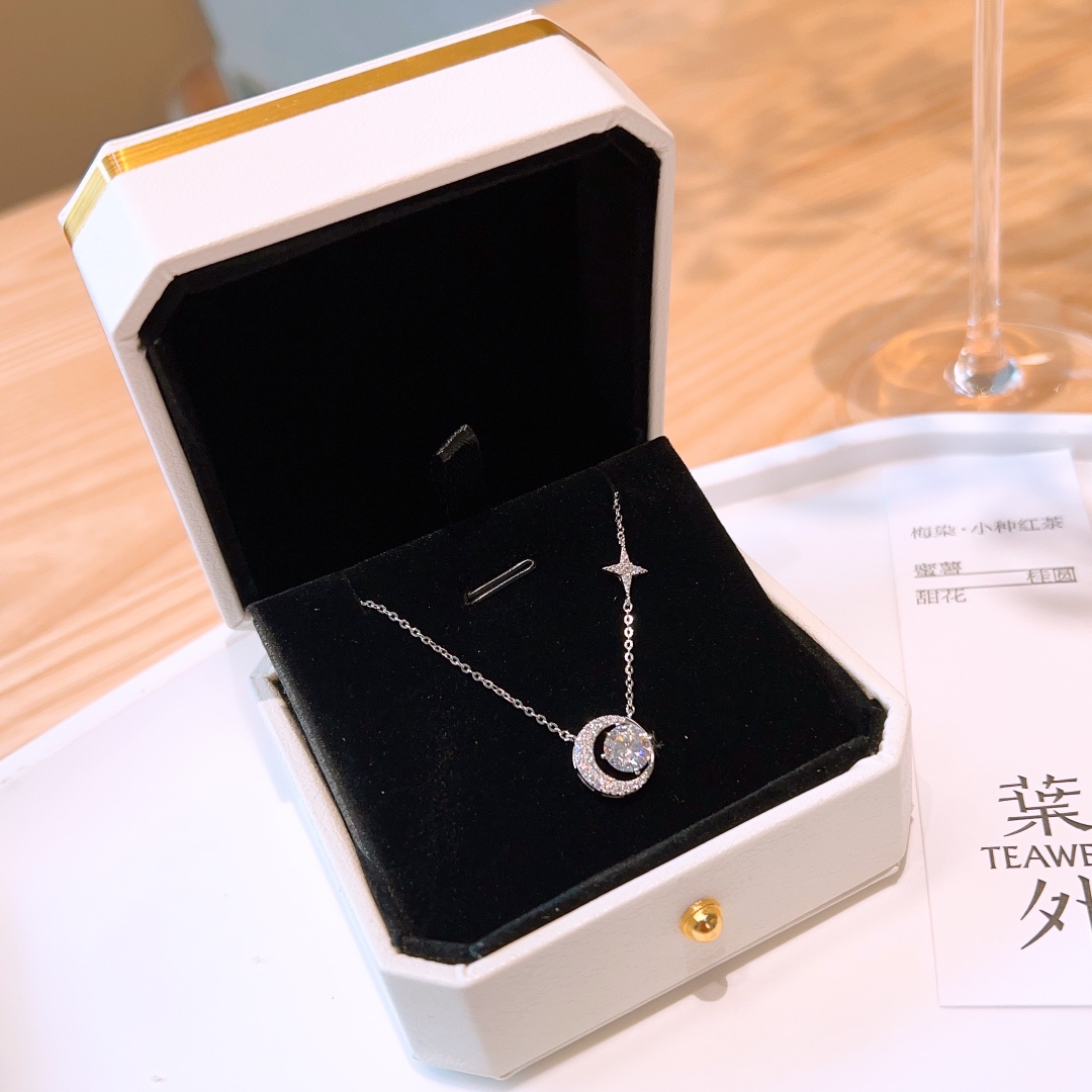 Low Allergy Silver Moissanite Necklace Fashion Housewarming Gold