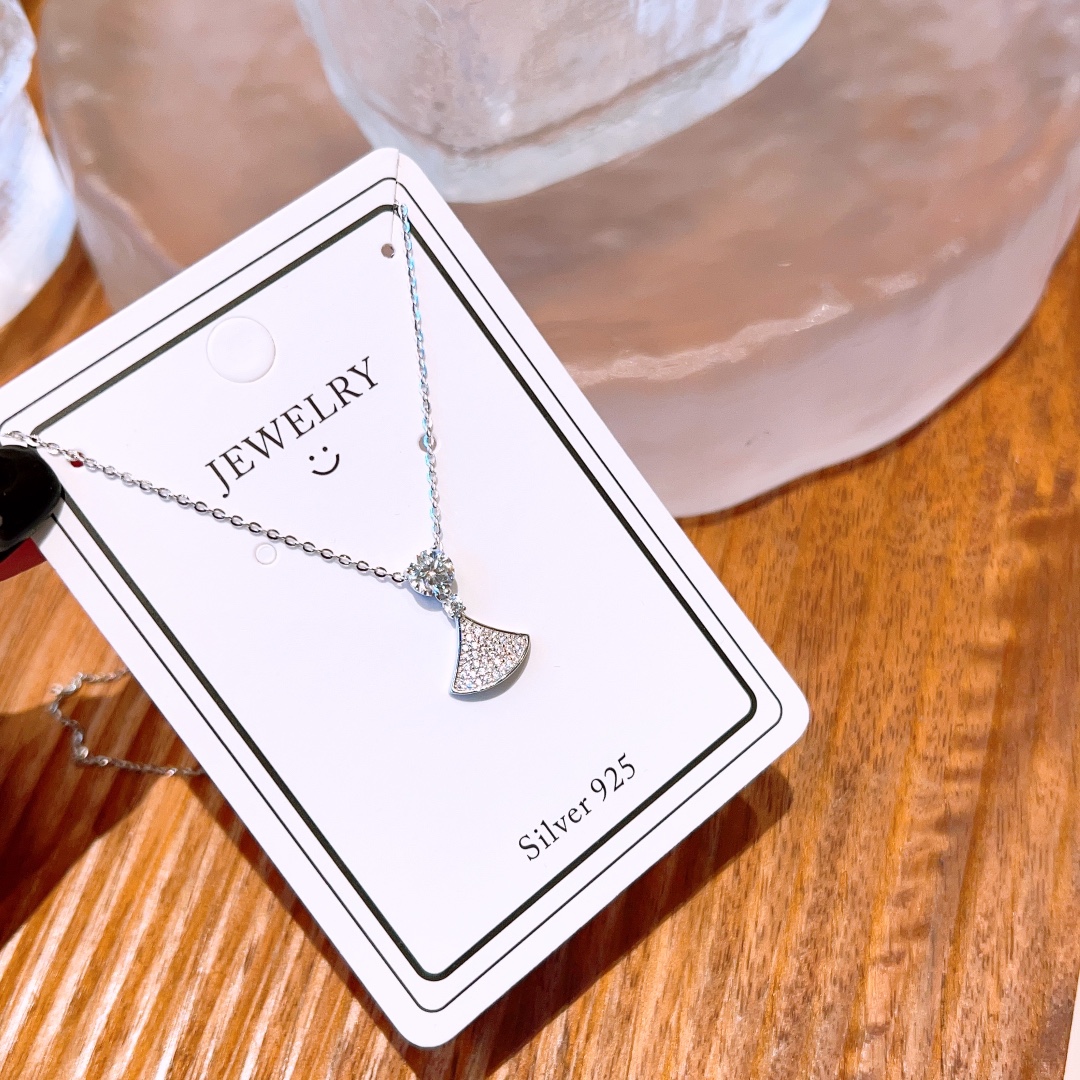 S925 Sterling Silver Moissanite Necklace Fresh Gift for Her Gold