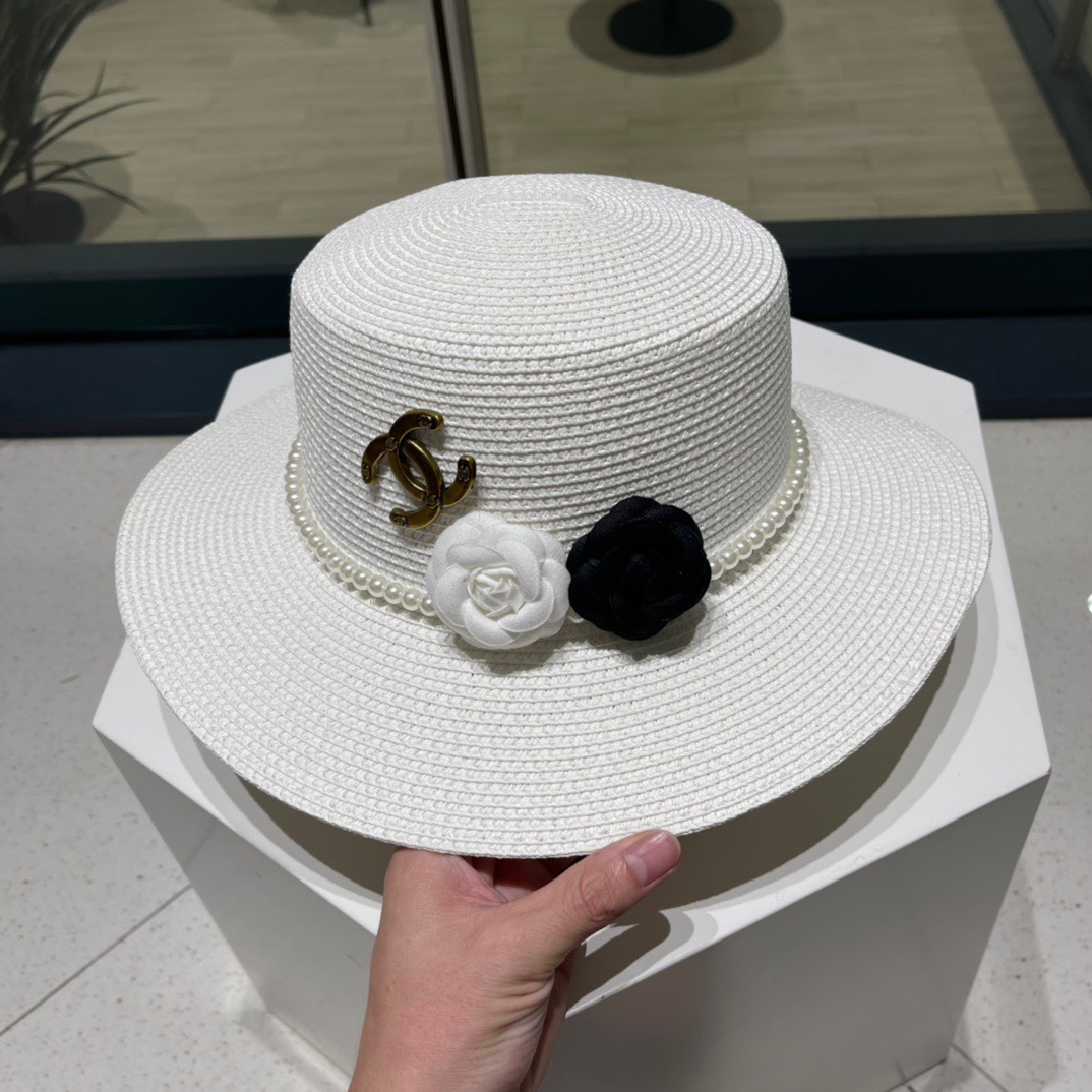 Chanel 香奈儿 春款草帽，新款山茶花珍珠配饰草帽，名媛风 版型好看，头围57cm