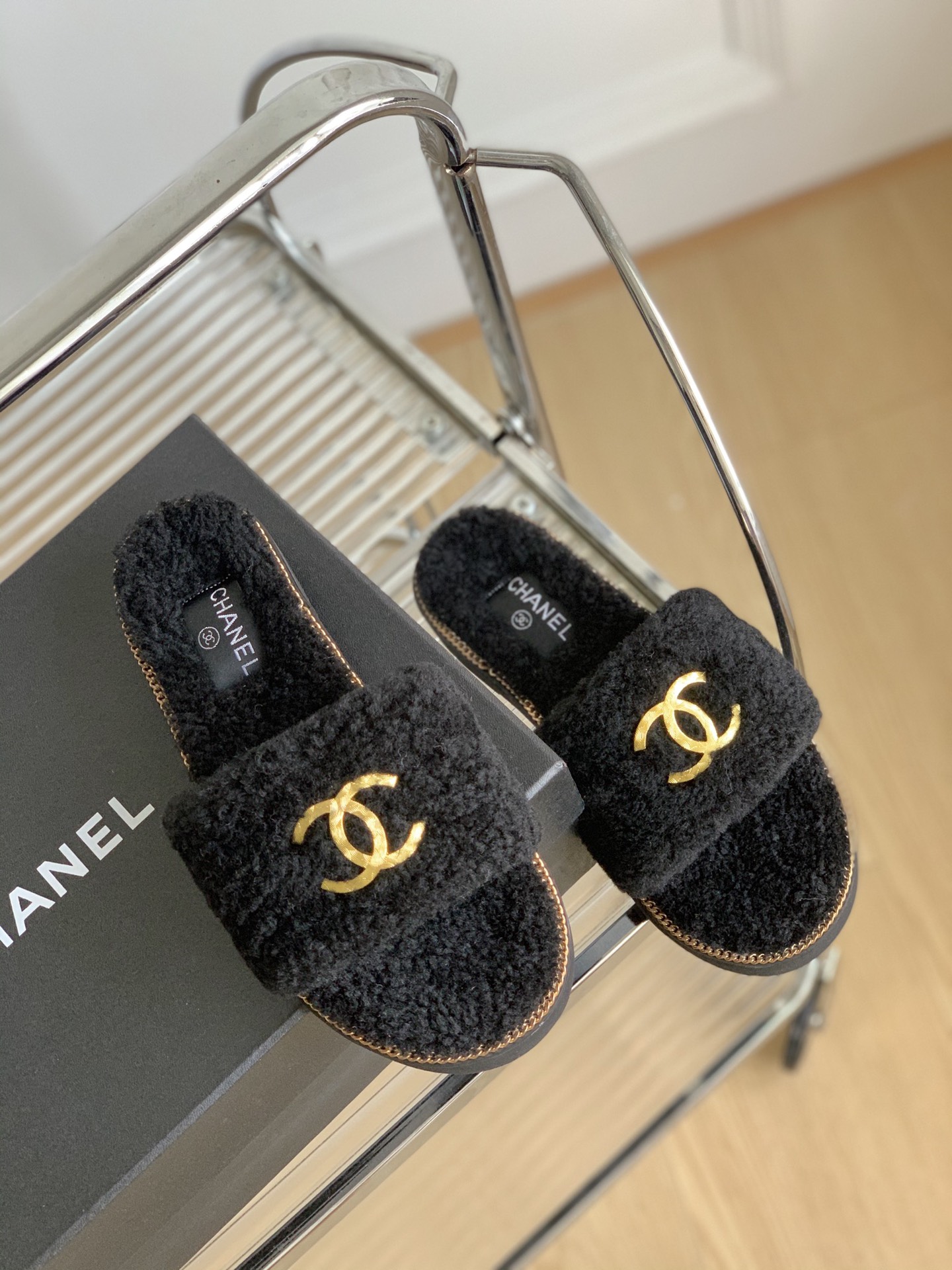 Chanel23秋冬新款毛拖！经典的