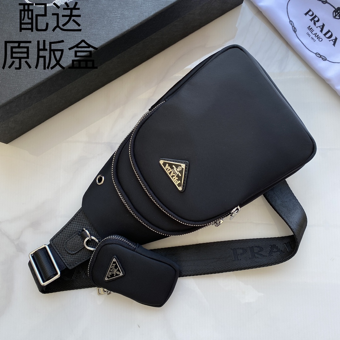 Prada 配送 包装盒最新款式 男士胸包 采用进口尼龙布材质轻便 舒适 质感柔滑