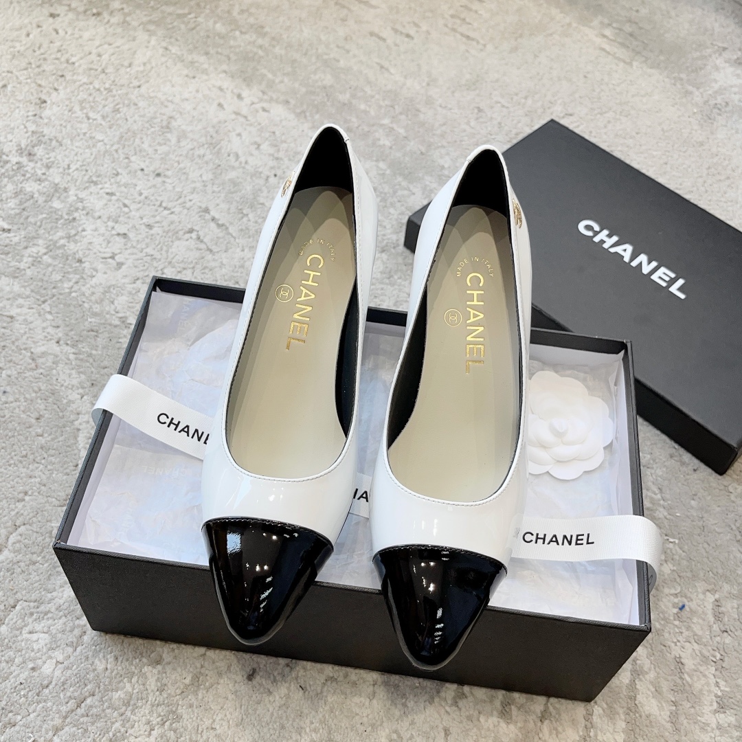 CHANEL Mary Jane сандалии подиумная модель подкладка из овечьей кожи подошва из натуральной итальянской кожи визуально осветляет и подчёркивает стиль