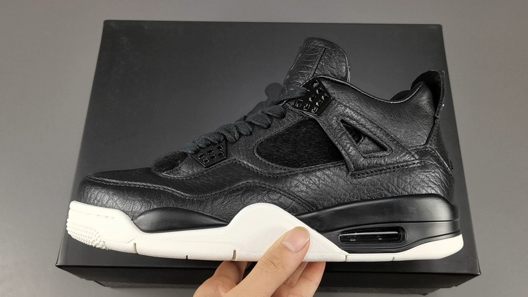 AJ4奢华黑尺码40-47.5总裁纯