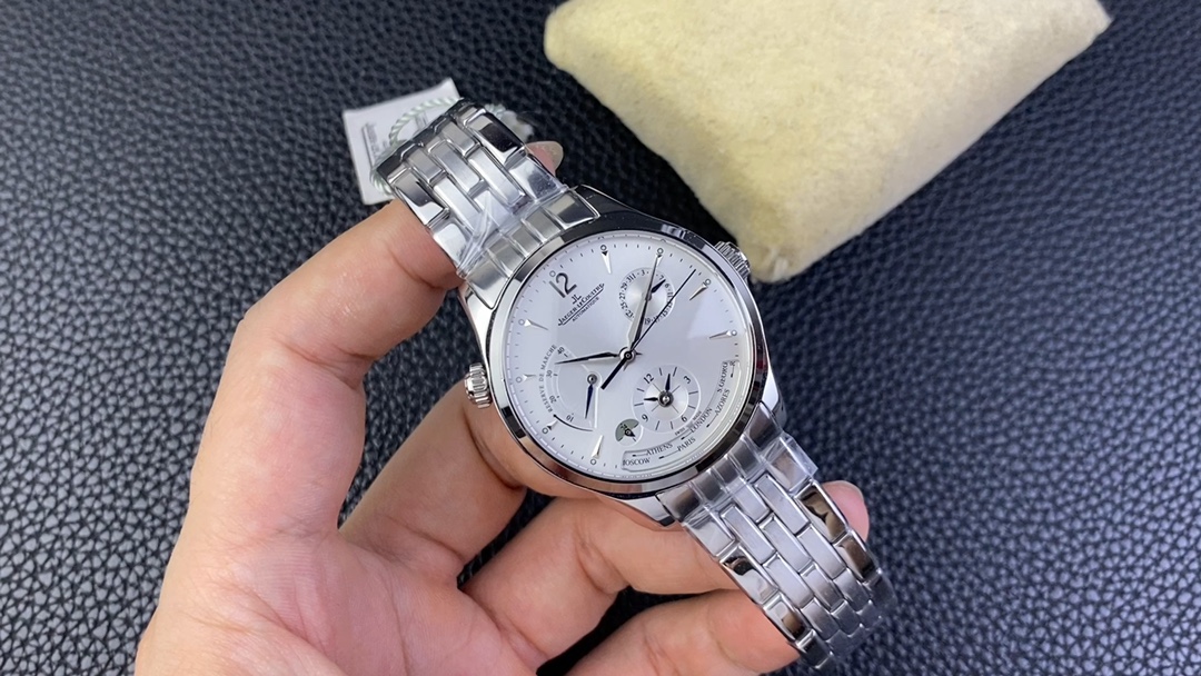 Jaeger-LeCoultre Master Control Watch