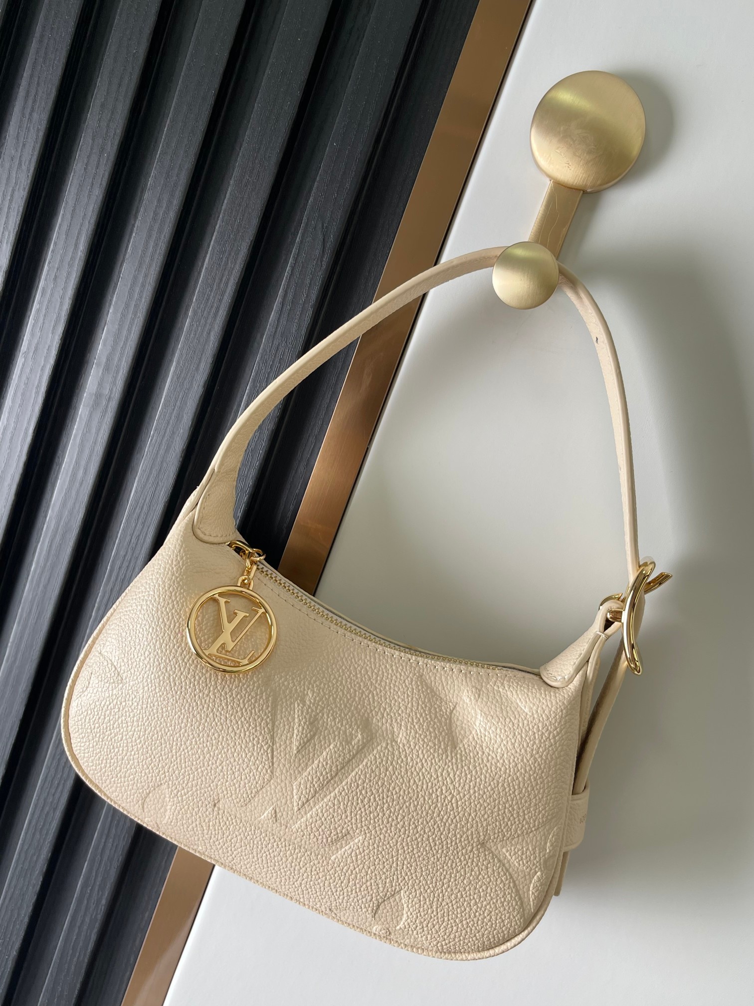 M82391 82519 bolso luna integral piel blanco serie MINI MOON bolso
