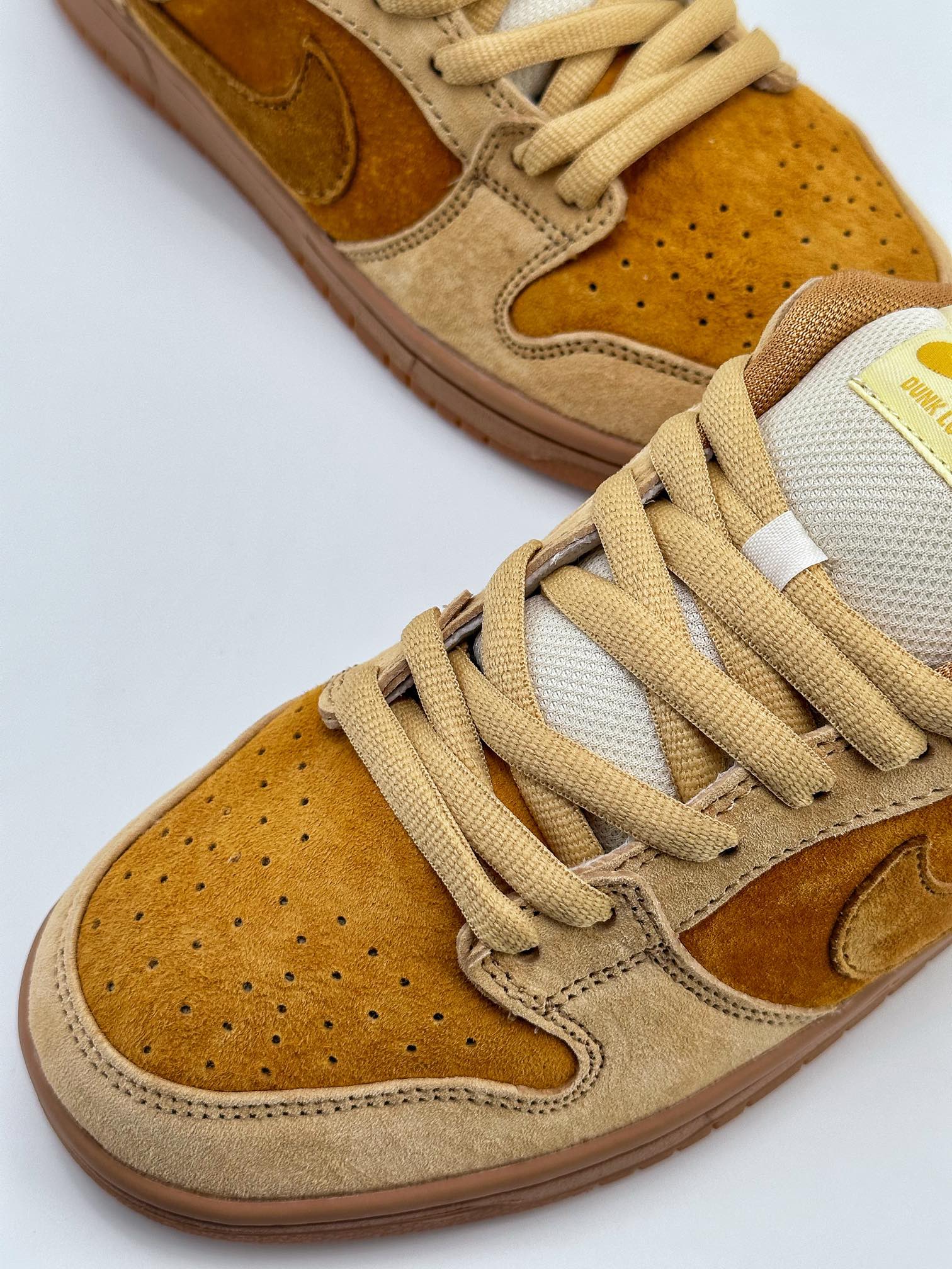 Nike SB Dunk Low Wheat Brown 883232-700