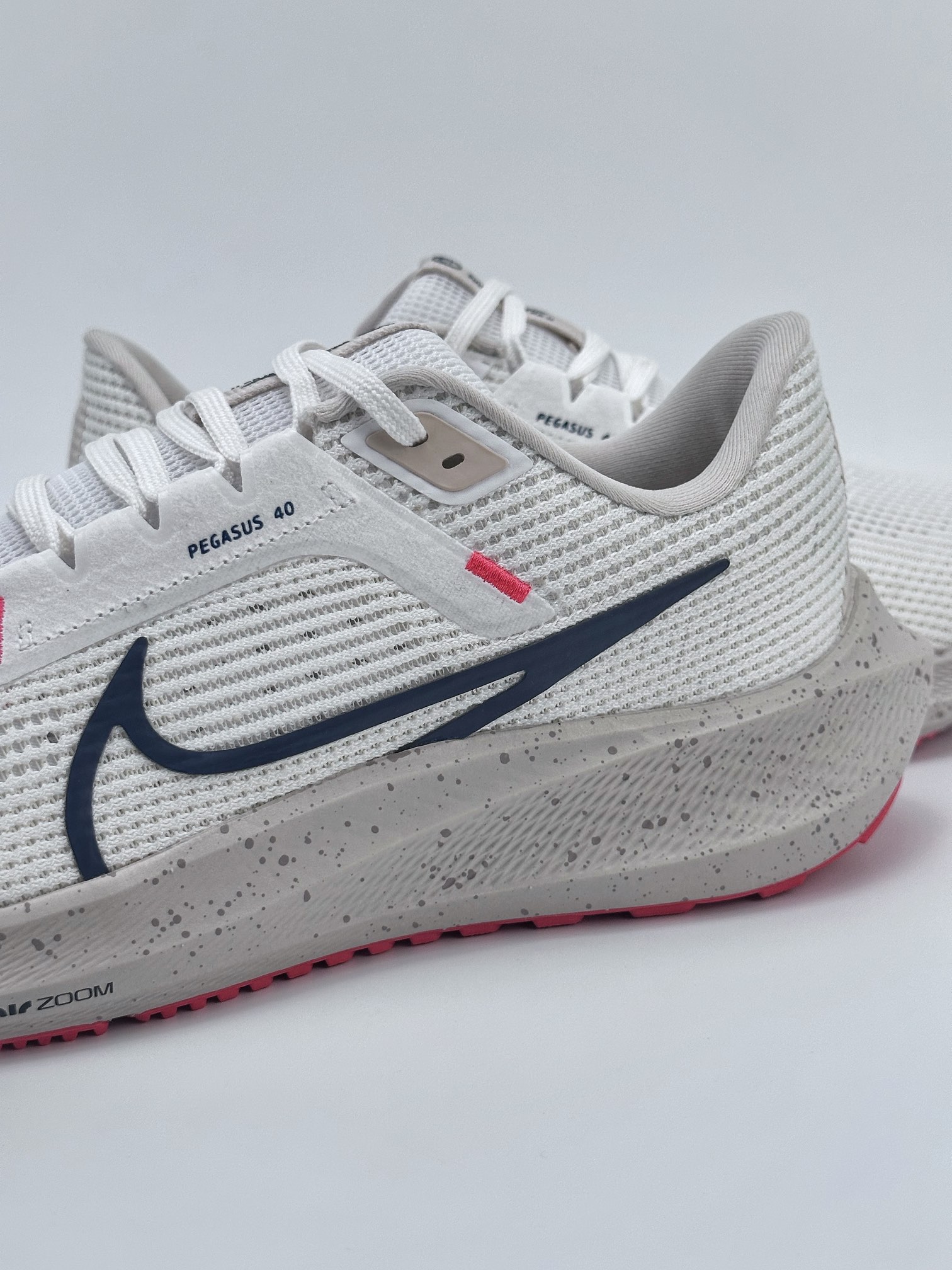 Air Zoom Pegasus 40 DV3853-100