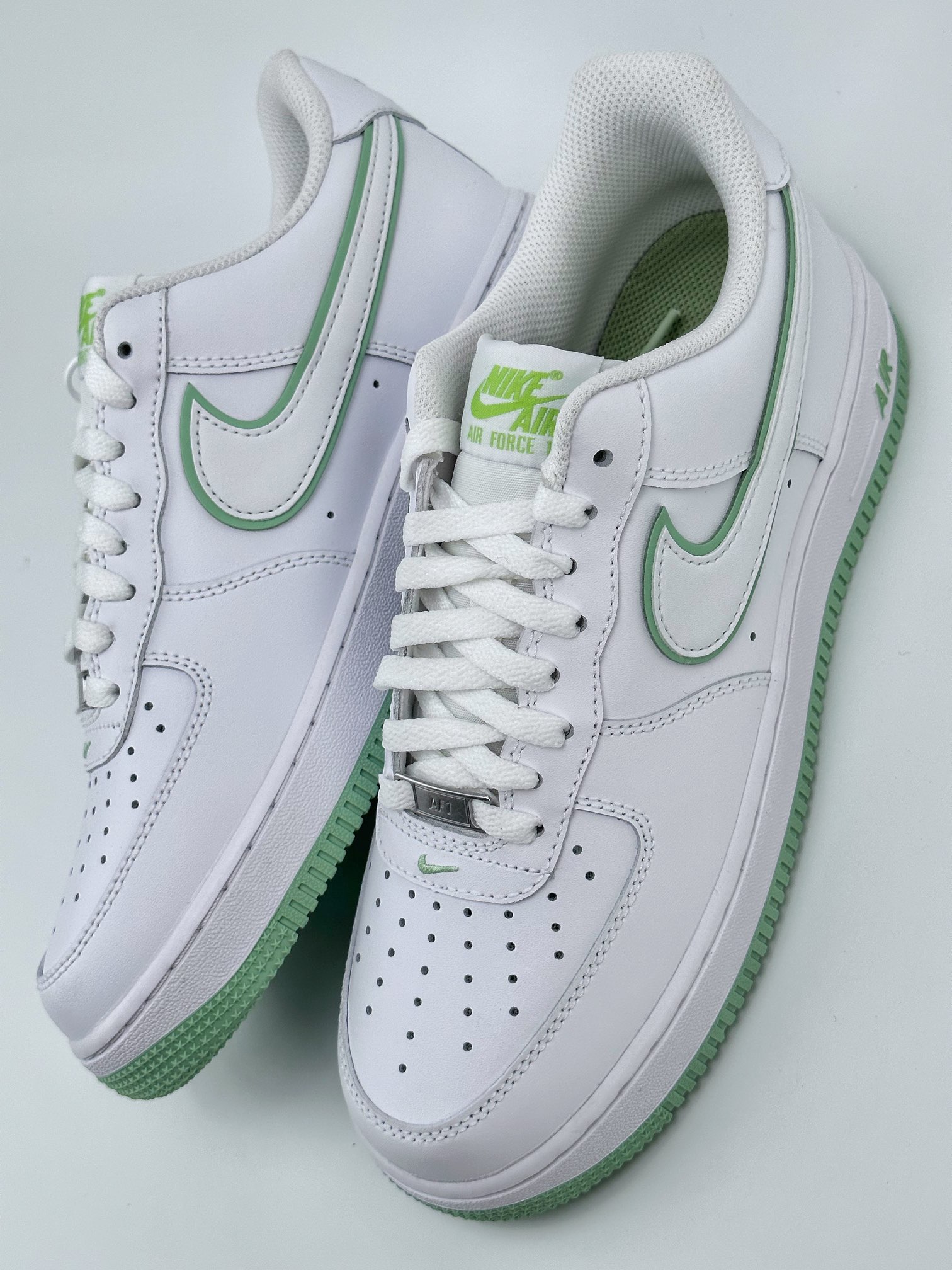 Nike Air Force 1 Low 07 White Grass Green DV0788-105