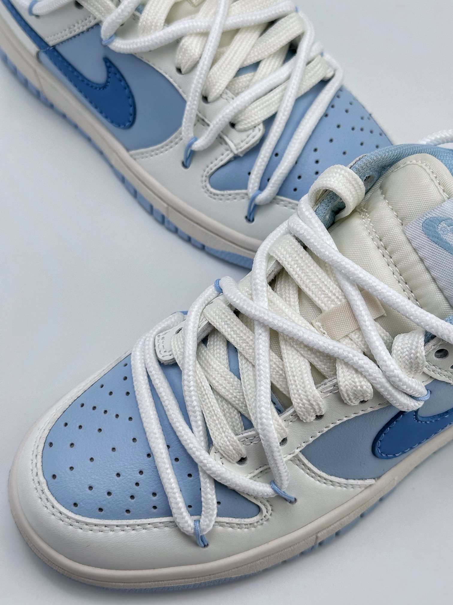 NIKE SB Dunk Low Sea Salt Milk Cover DD1503-123