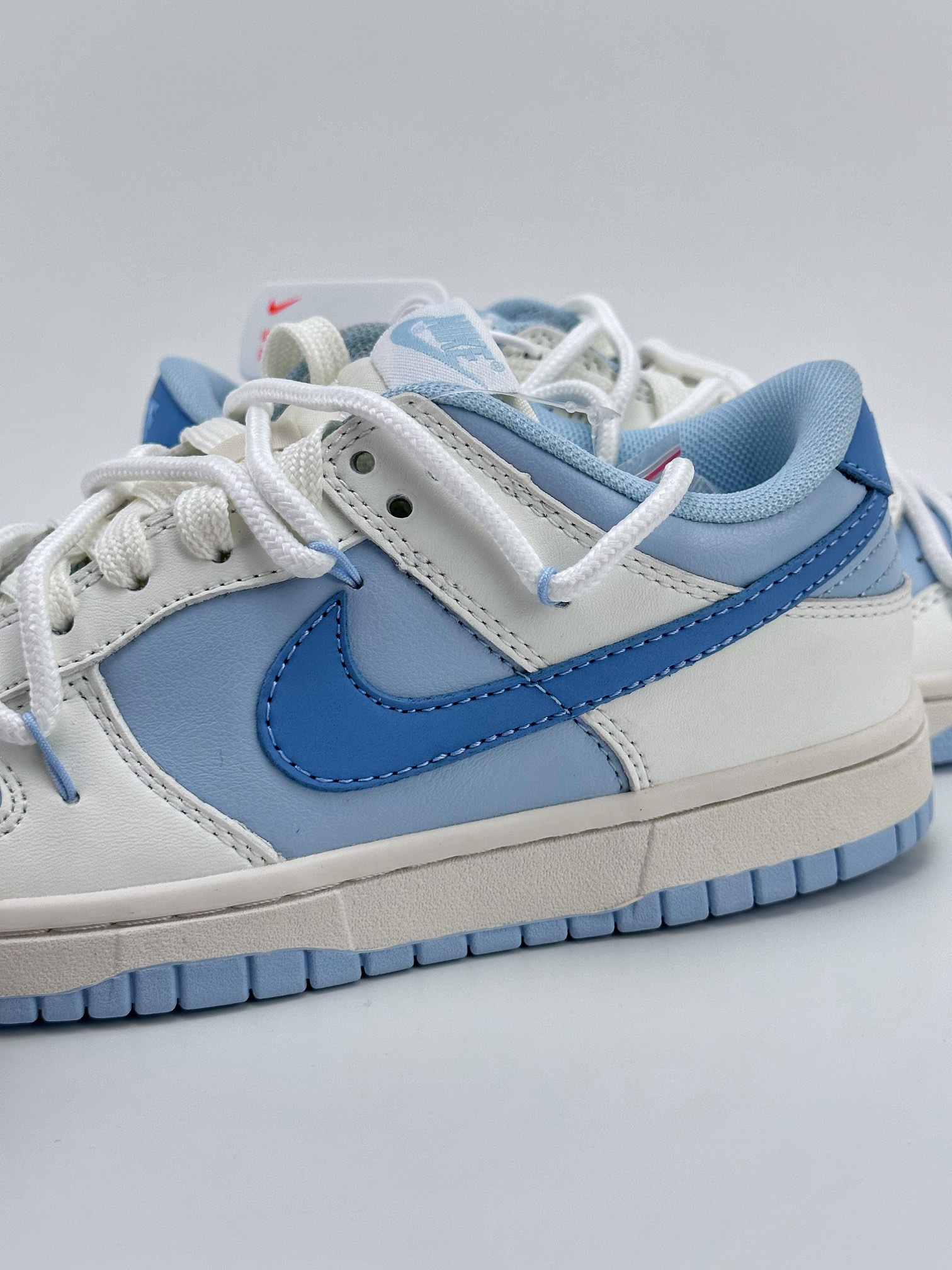 NIKE SB Dunk Low Sea Salt Milk Cover DD1503-123