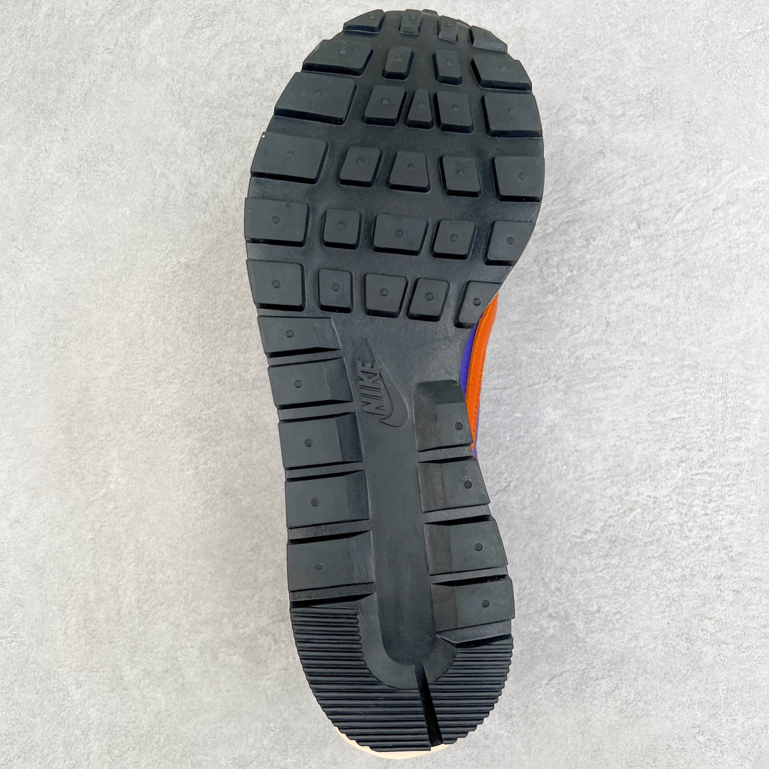 Sacai x NK VaporWaffle 3.0 DD1875-