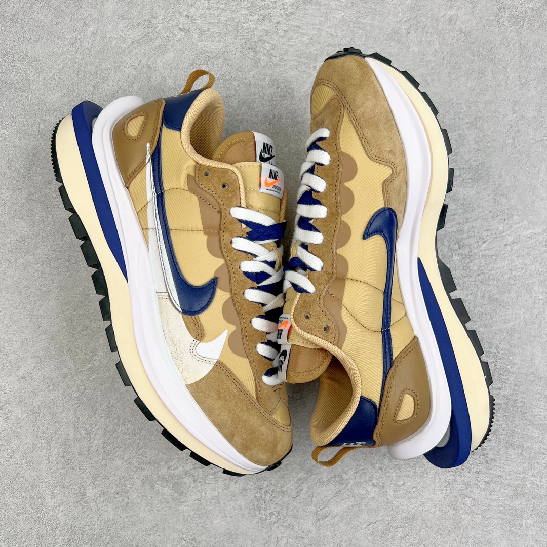 图片[3]-＃LJ渠道版 Sacai x NK VaporWaffle 联名款华夫3.0潮流休闲增高运动鞋 卡其配色 DD1875-200 毫无疑问圈内最强 高端零售首选 真正的匠心工艺 复刻圈巅峰产物 独家原厂航空铝磨具打造 五层分离组合底 全套原楦原纸版原鞋开模校对 全网最具灵魂的版型 原厂特供皮料卡色质感均保持原鞋一致 原装油墨Logo手工描漆 原装大底米色部分外尖内方 大底开口上翘弧度 后跟开口弧度高度原鞋一致 全鞋电脑针车 原厂鞋舌织唛标 原盒原配 中文合格证质保卡 尺码：36 36.5 37.5 38 38.5 39 40 40.5 41 42 42.5 43 44 44.5 45 46-选品中心