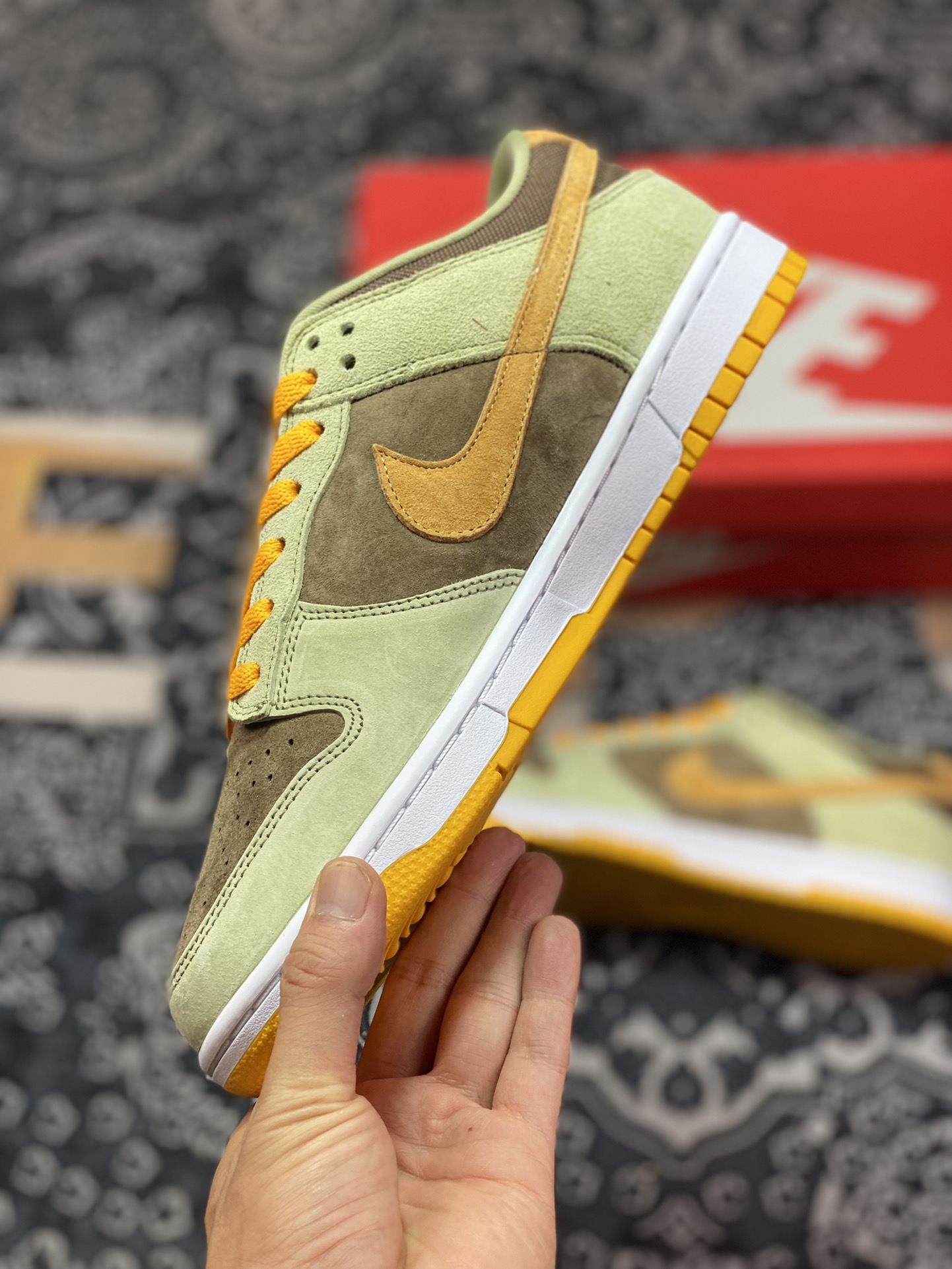 Nike Dunk Low Dusty Olive DH5360-300