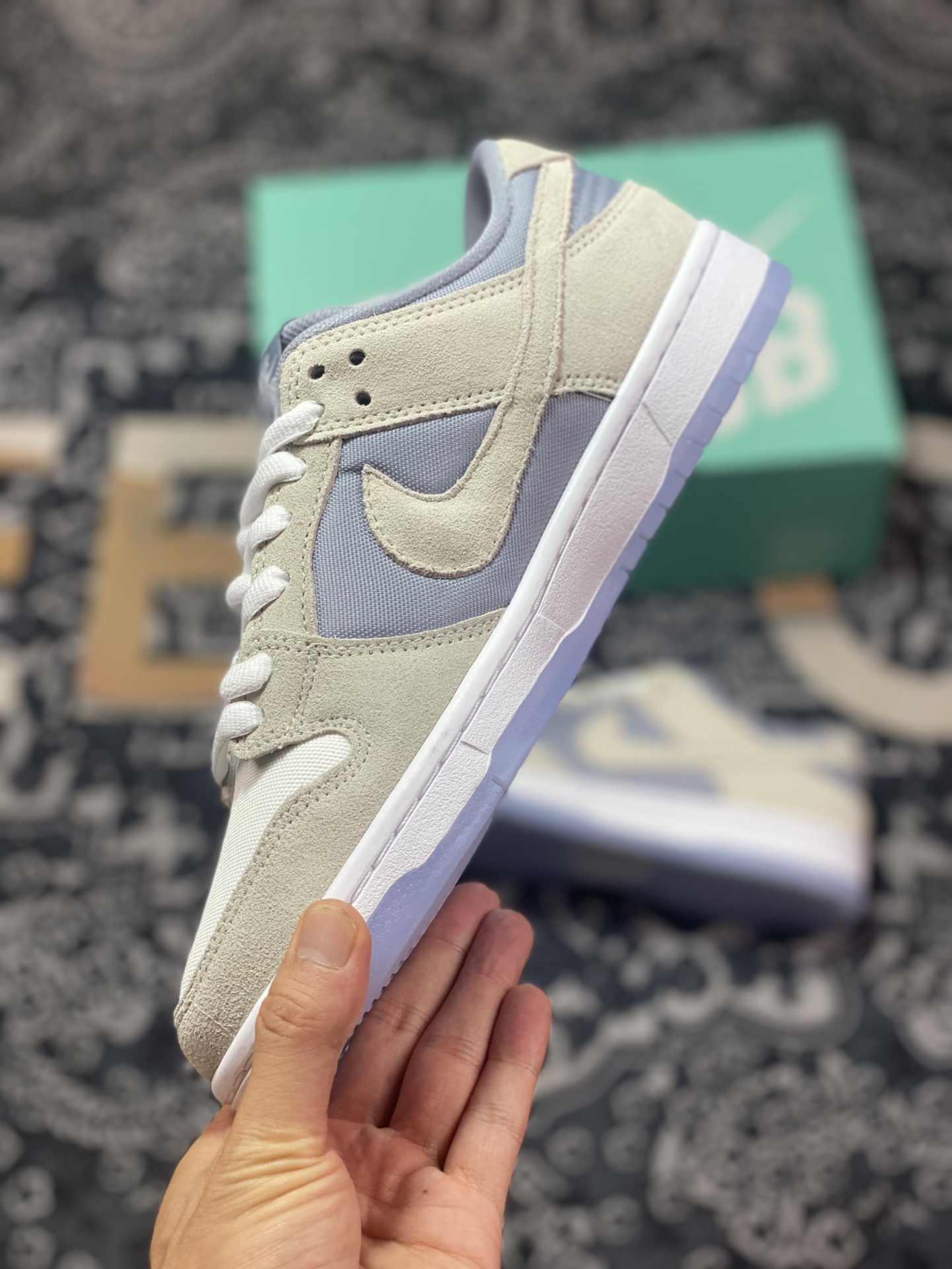 NIKE DUNK SB LOW Arctic Fox Dunk SB As the name suggests 854866-011