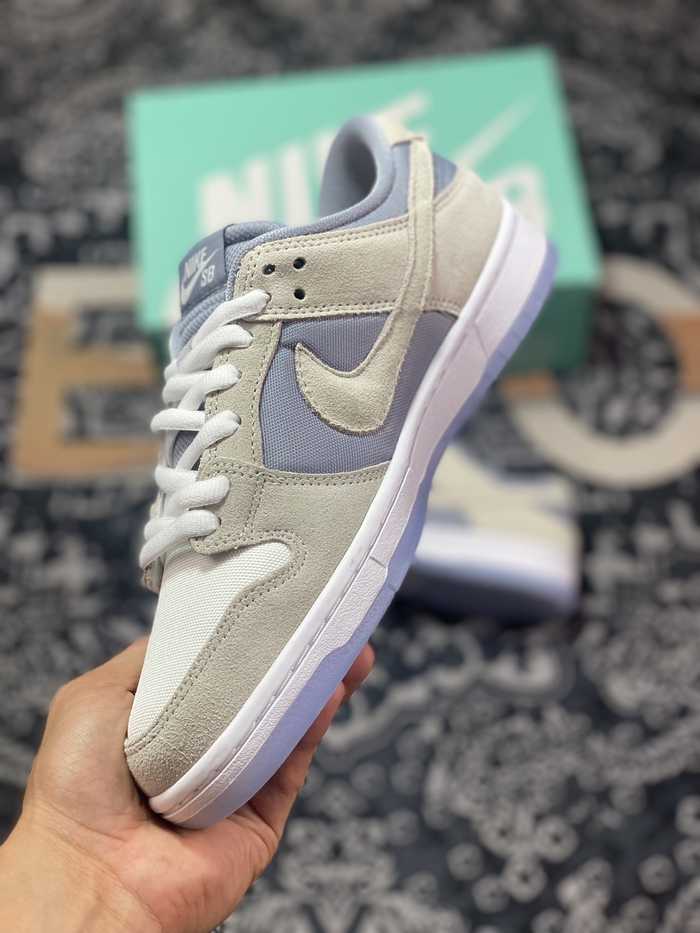 NIKE DUNK SB LOW Arctic Fox Dunk SB As the name suggests 854866-011