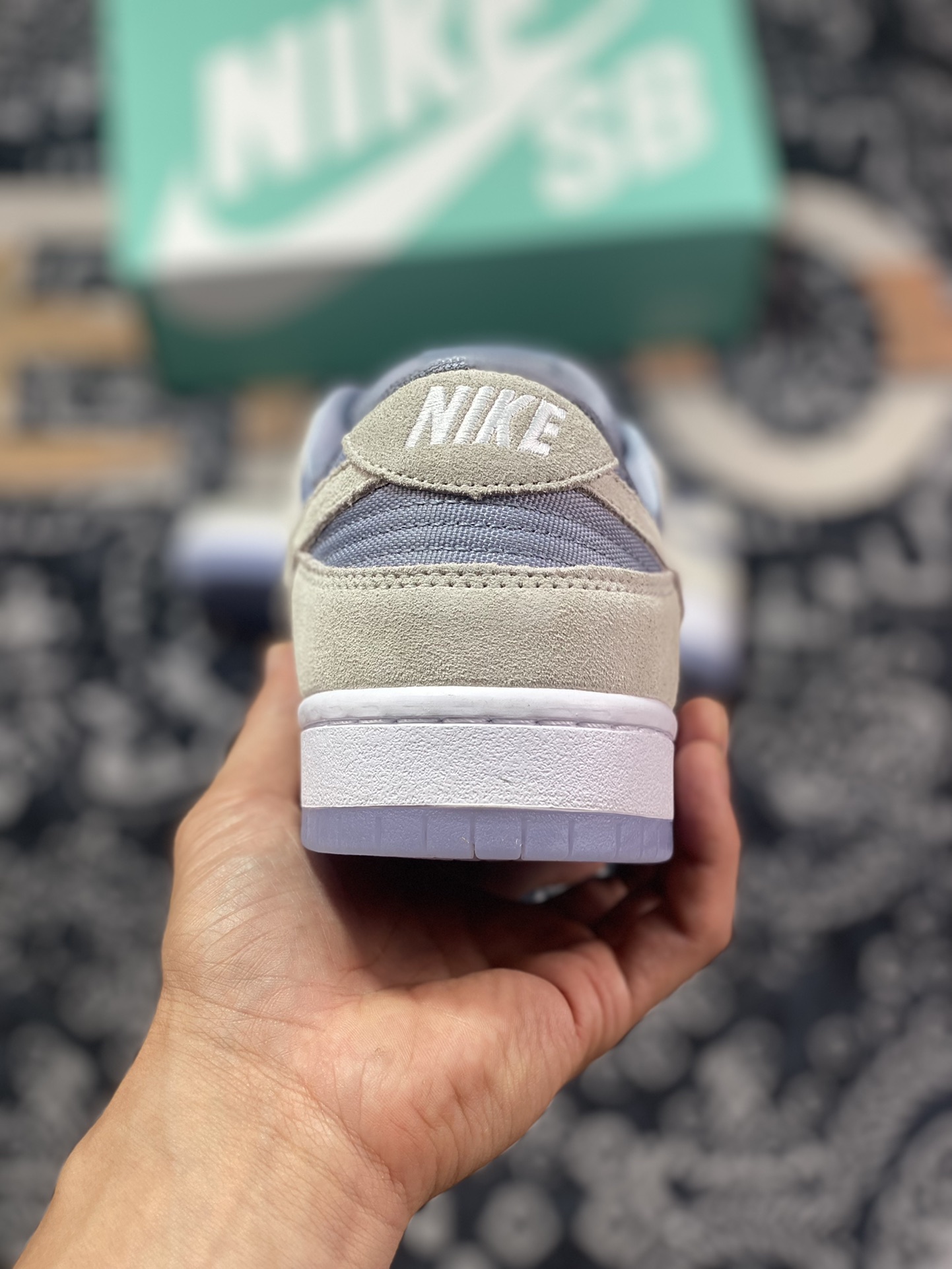 NIKE DUNK SB LOW Arctic Fox Dunk SB As the name suggests 854866-011