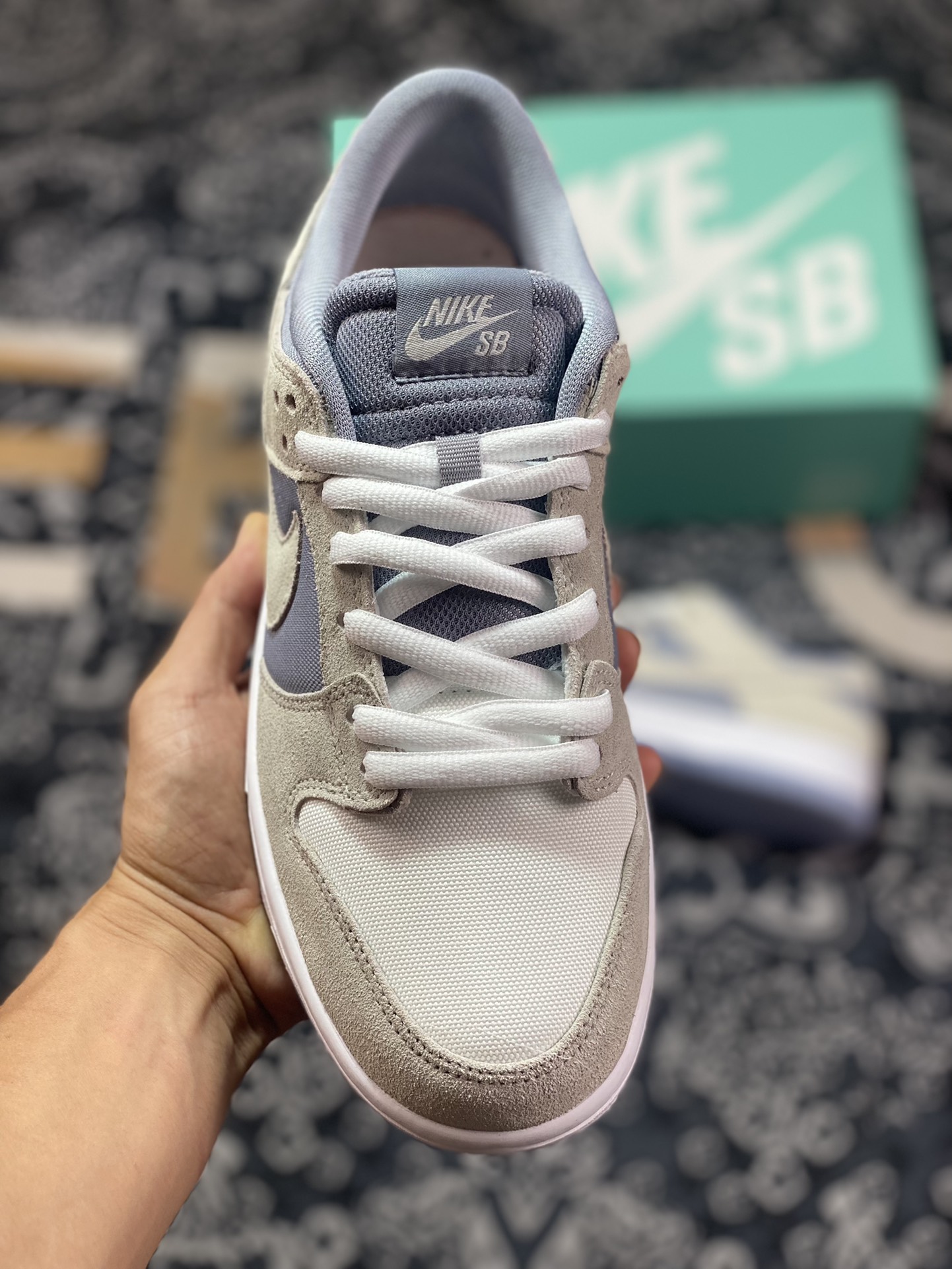 NIKE DUNK SB LOW Arctic Fox Dunk SB As the name suggests 854866-011